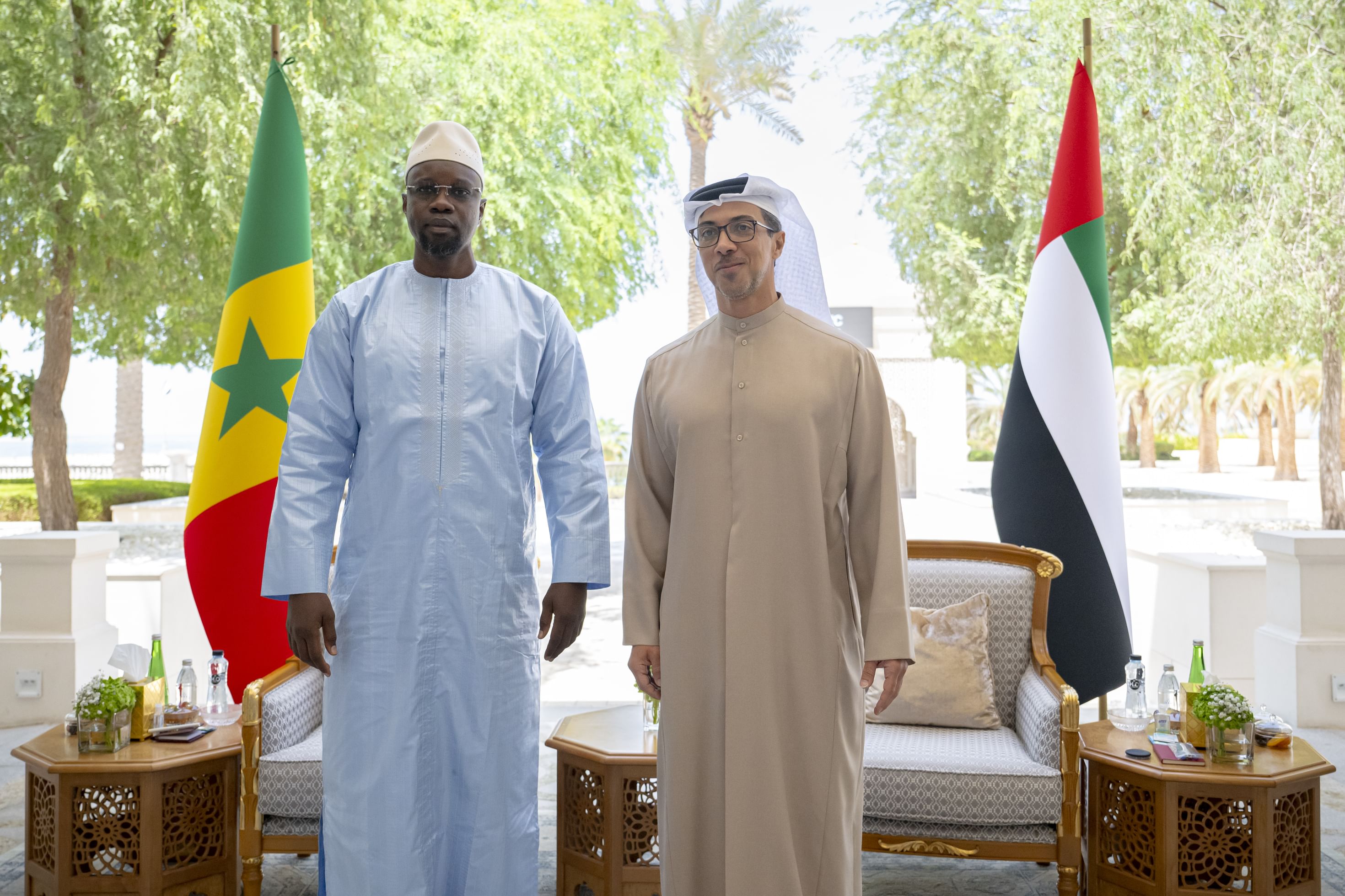 منصور بن زايد يستقبل رئيس وزراء السنغال ويبحثان تعزيز التعاون الثنائي