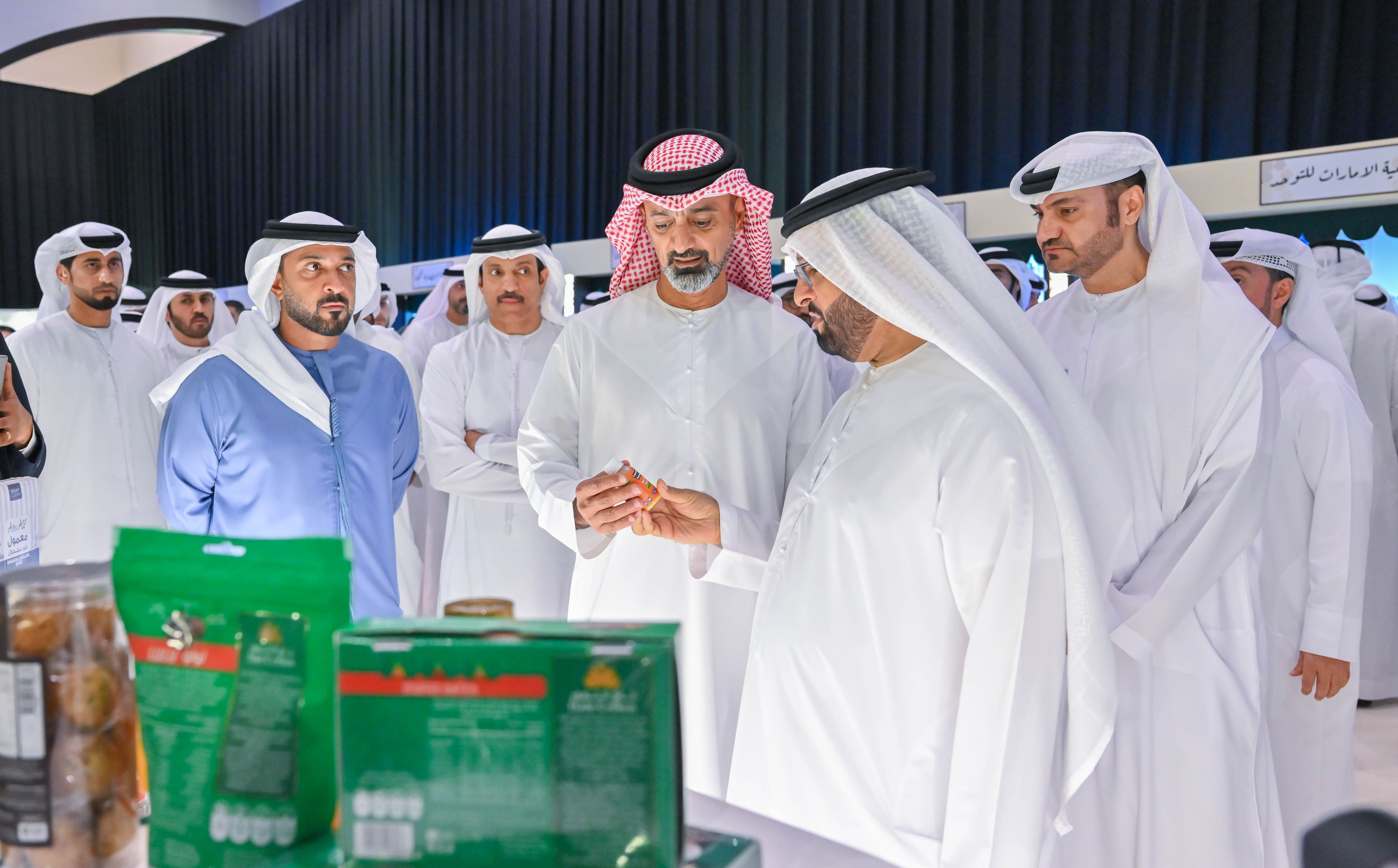 عمار بن حميد يفتتح مهرجان "ليوا عجمان للرطب والعسل 2025"