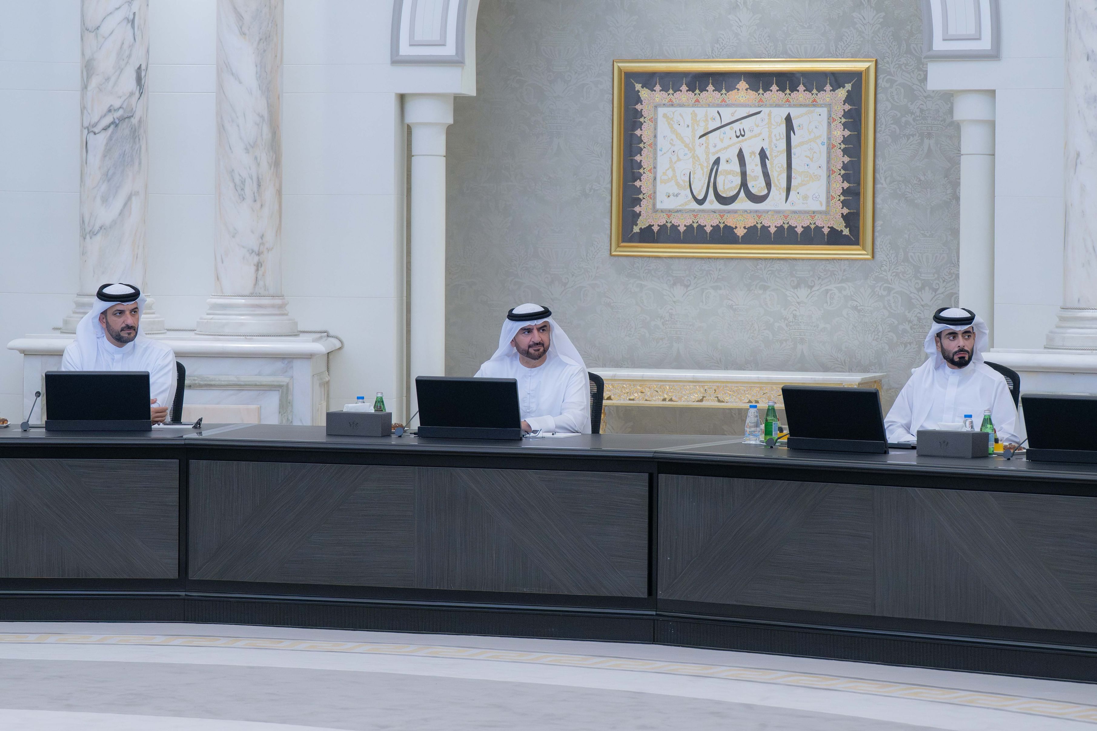 عبدالله بن سالم القاسمي يترأس اجتماع المجلس التنفيذي
