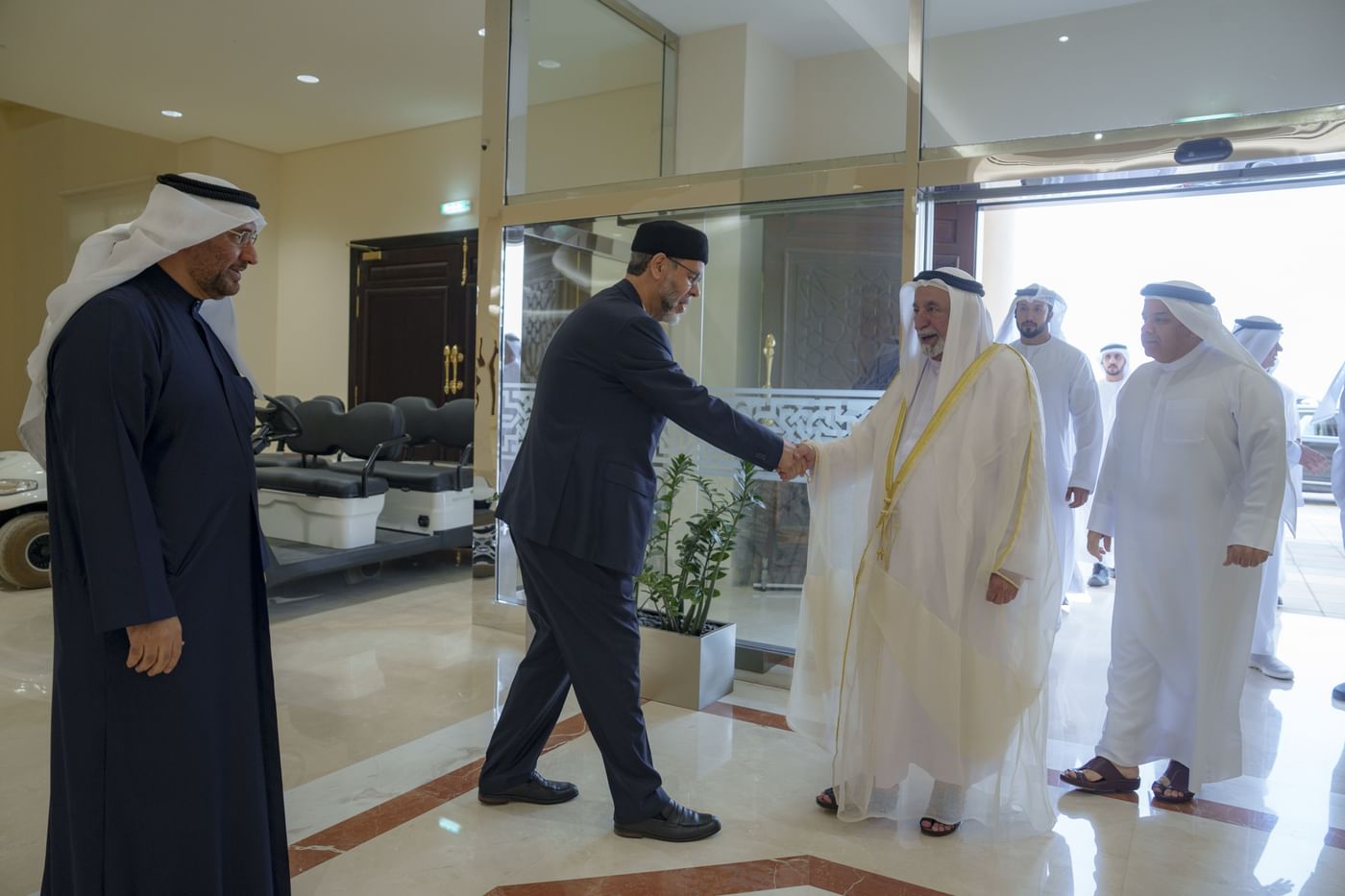 سلطان القاسمي يكرم الفائزين بالدورة الثامنة من جائزة الشارقة للدراسات اللغوية والمعجمية