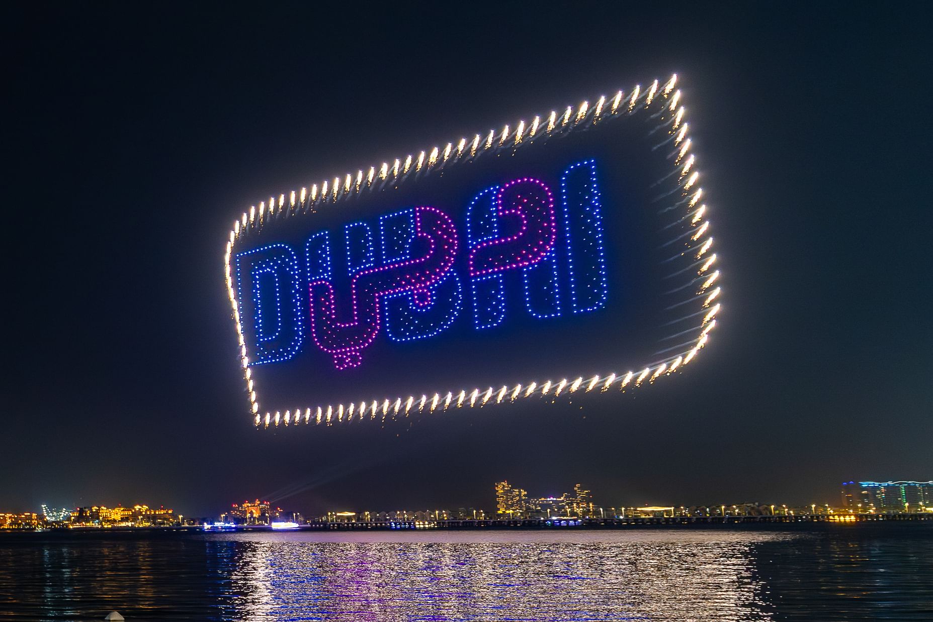 "مهرجان دبي للتسوق" يستقبل عام 2026 بألعاب نارية وعروض موسيقية عالمية