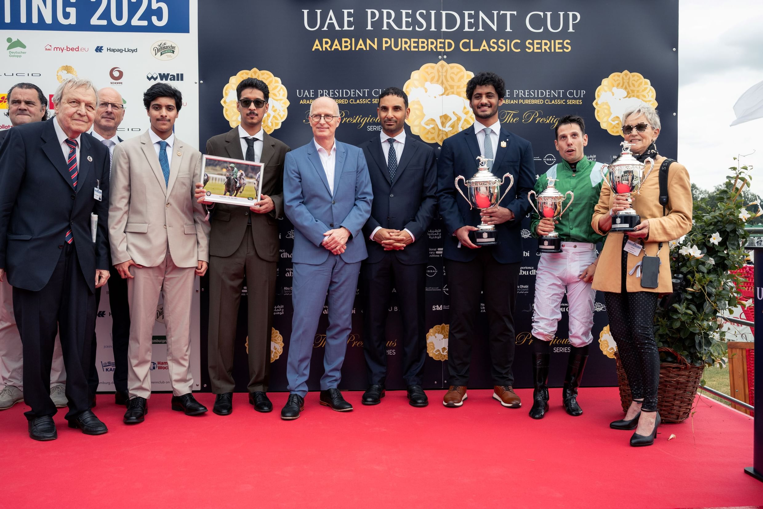 الجواد "إش إم الشاهين" يتوج بلقب كأس رئيس الدولة للخيول العربية في ألمانيا