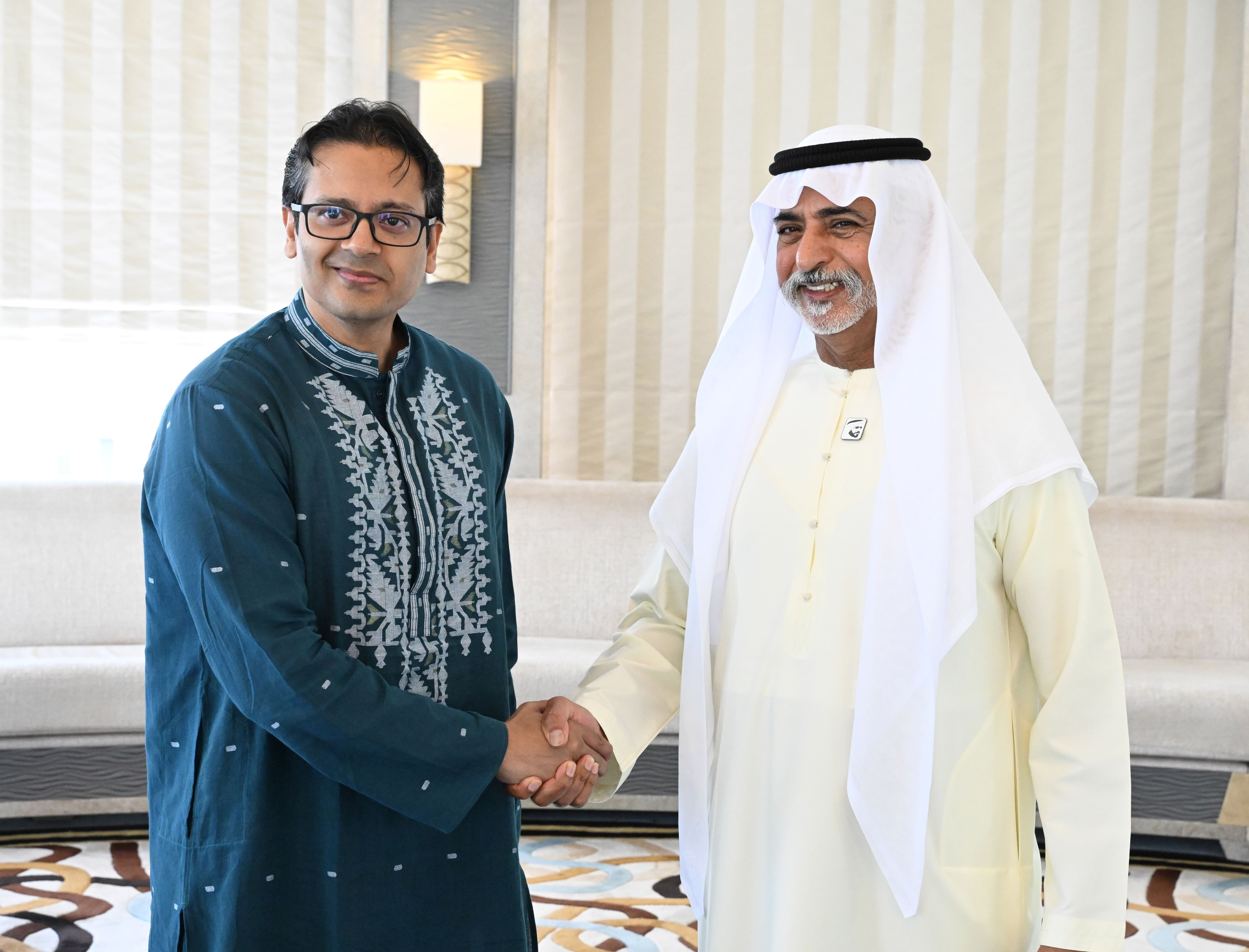 نهيان بن مبارك يستقبل المبعوث الخاص لرئيس وزراء بنغلاديش  ..  ويؤكد متانة العلاقات بين البلدين