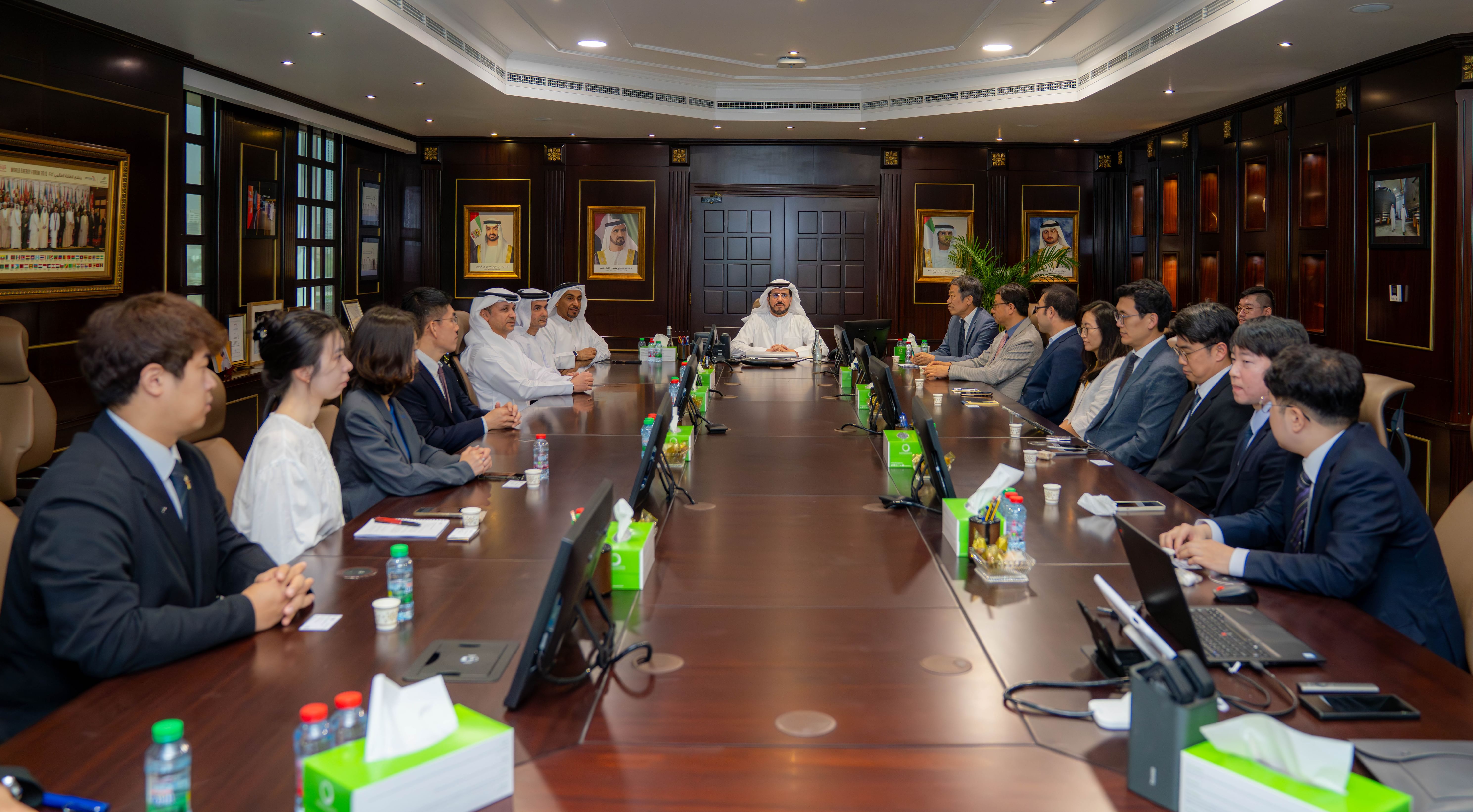 "كهرباء دبي" تبحث مع وفد كوري التعاون في مجالات الطاقة المستقبلية