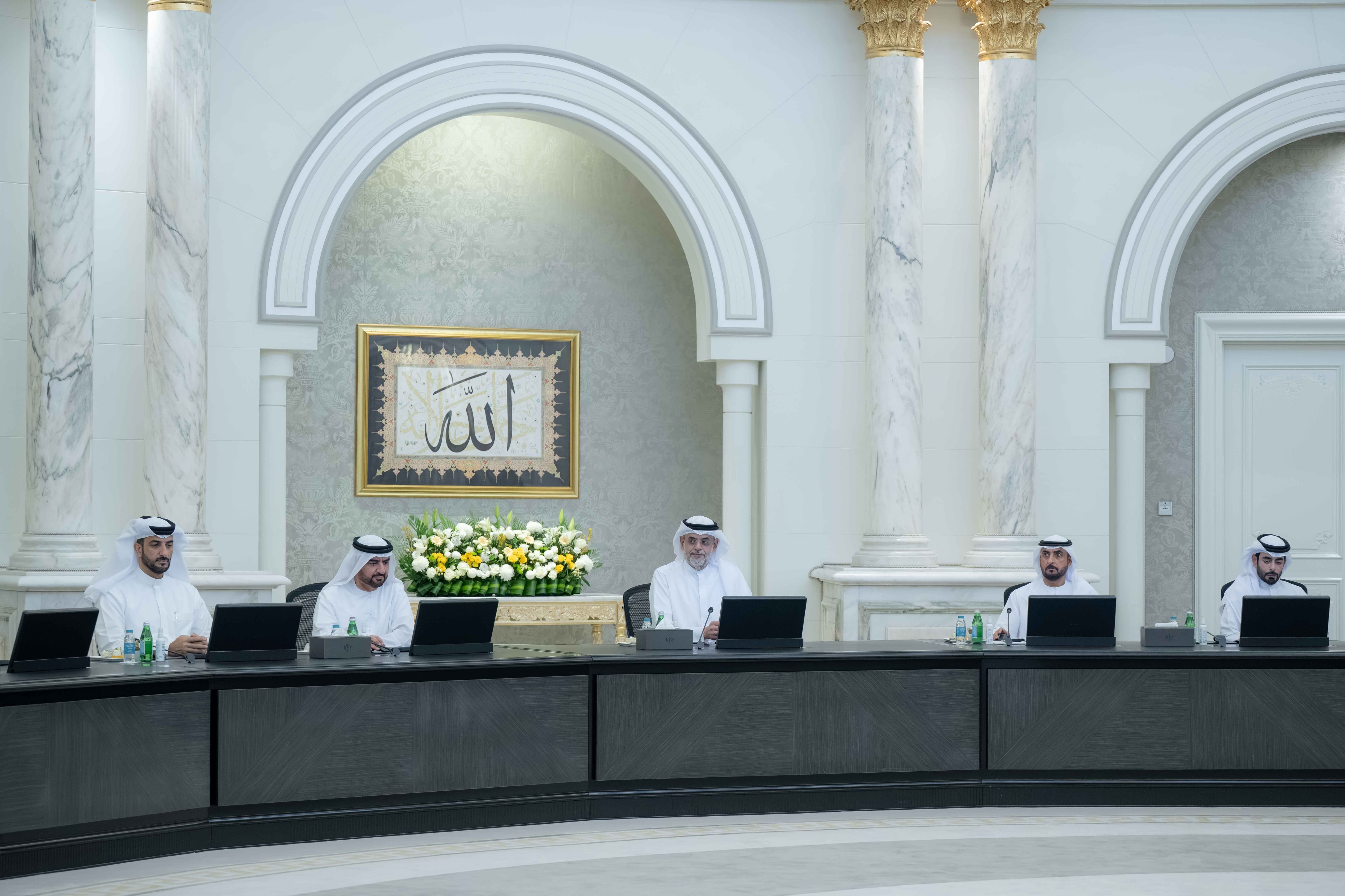 ولي عهد الشارقة يترأس اجتماع المجلس التنفيذي