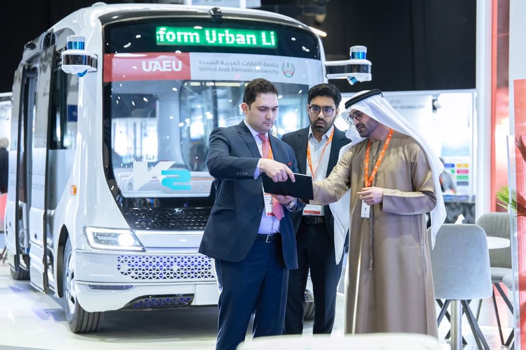 جامعة الإمارات تطلق المرحلة التجريبية للتنقل الذاتي داخل حرمها الجامعي