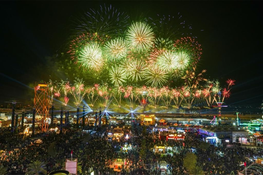 انطلاق فعاليات مهرجان الشيخ زايد بالوثبة  ..  و30 ألف زائر في يومه الأول