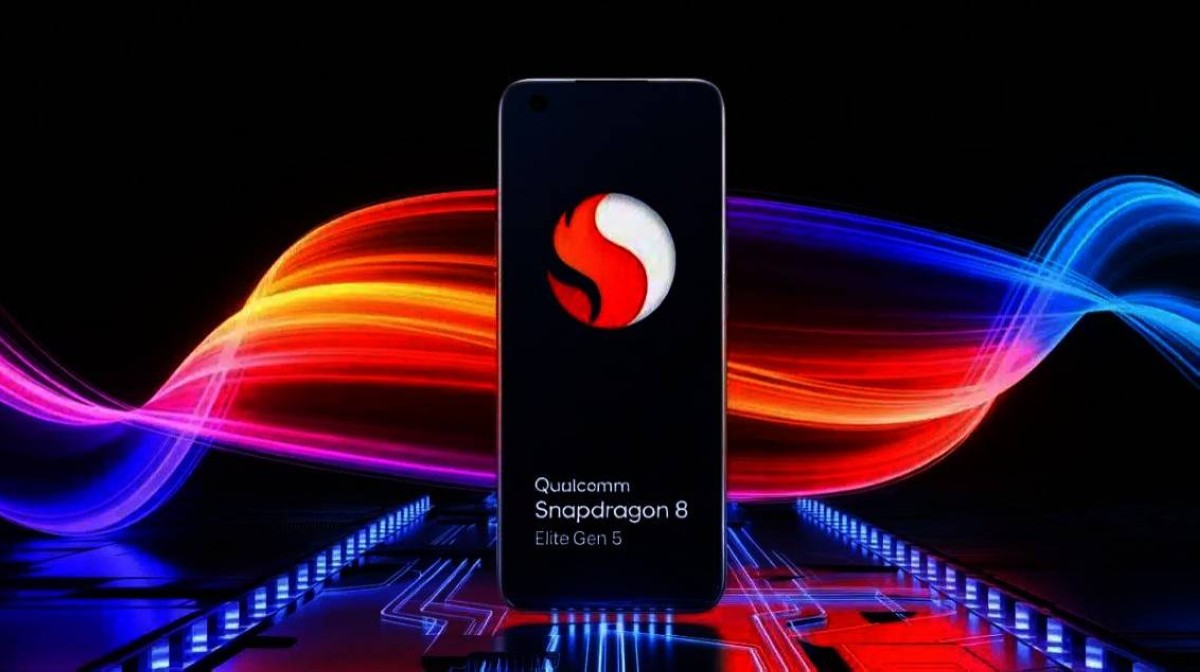 أسرع معالج في التاريخ ..  كوالكوم تتفوّق على آيفون 17 برو وتنتزع الصدارة