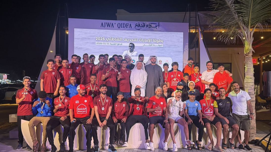 "الحمرية" بطلا للجولة الأولى من بطولة الإمارات للتجديف الشاطئي