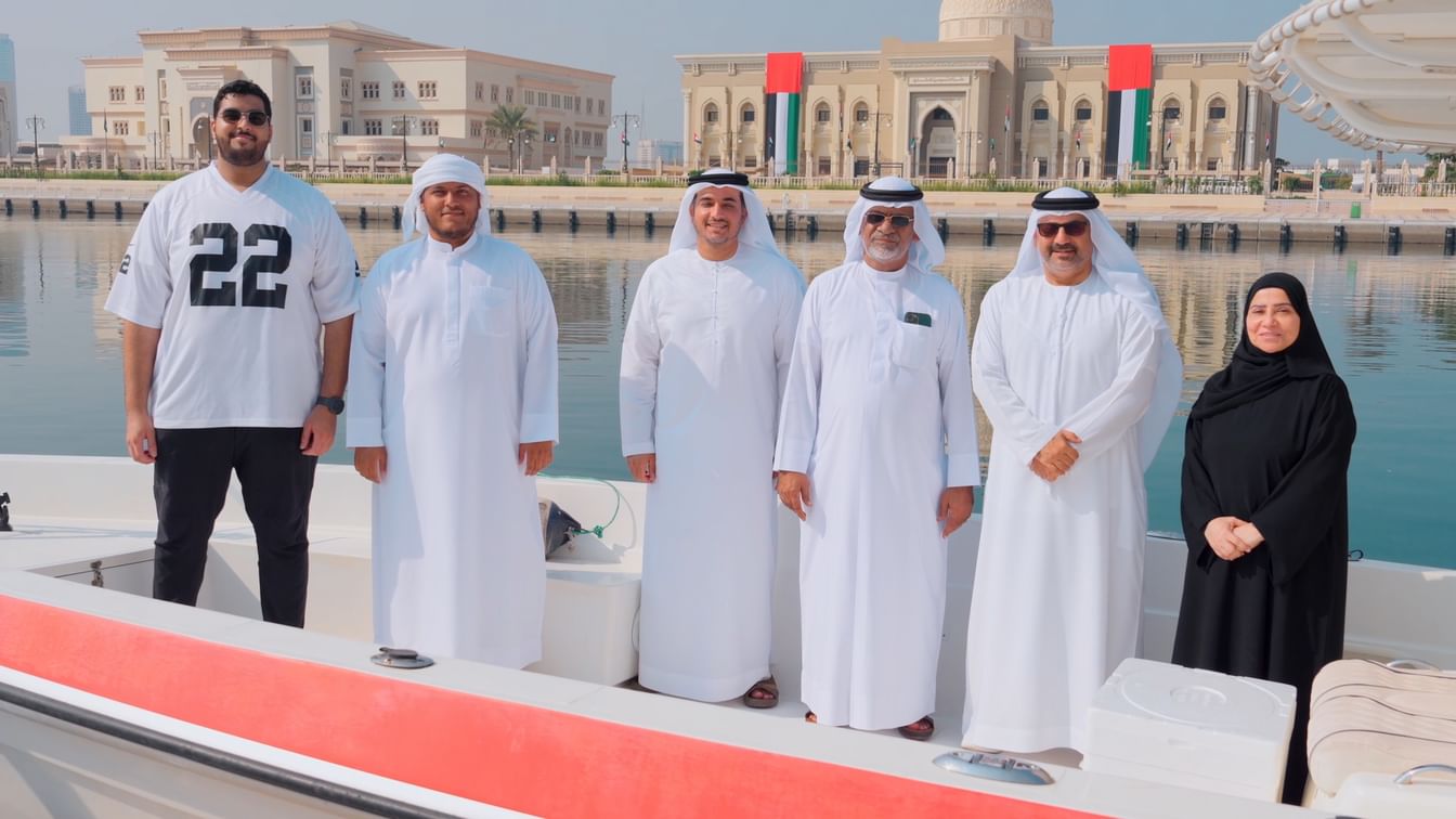 "التغير المناخي والبيئة" تنزل كهوفا اصطناعية بمياه الشارقة وعجمان ورأس الخيمة لدعم استدامة الثروة السمكية