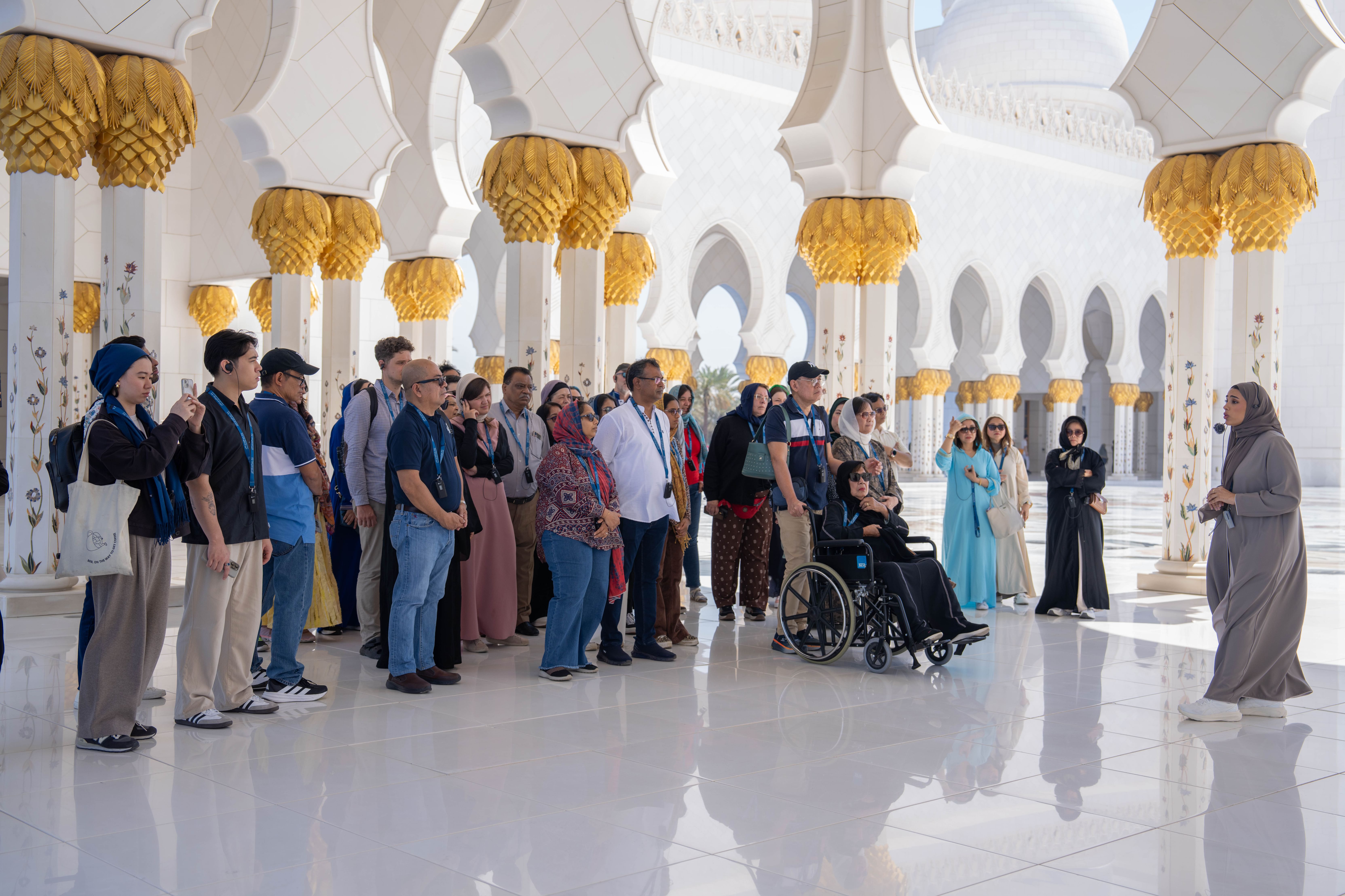 جامع الشيخ زايد الكبير في أبوظبي ..  الوجهة الدينية الثقافية السياحية الأولى خلال إجازة العيد