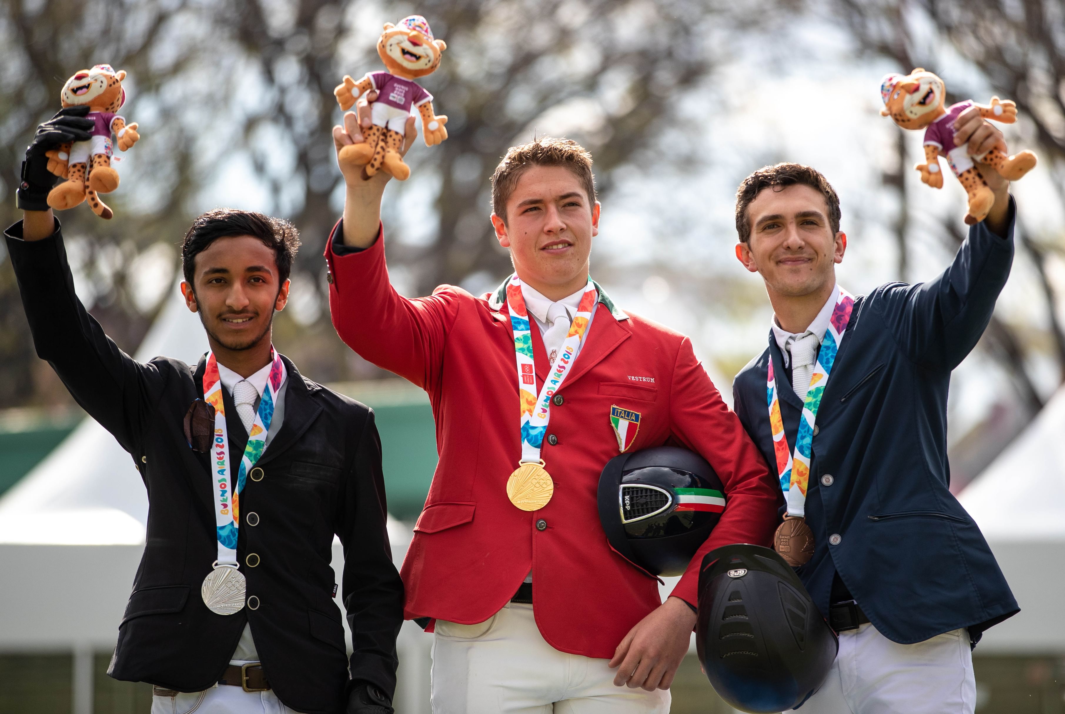 "الأولمبية الإماراتية" تستعرض استعدادات المشاركة في أولمبياد الشباب بداكار