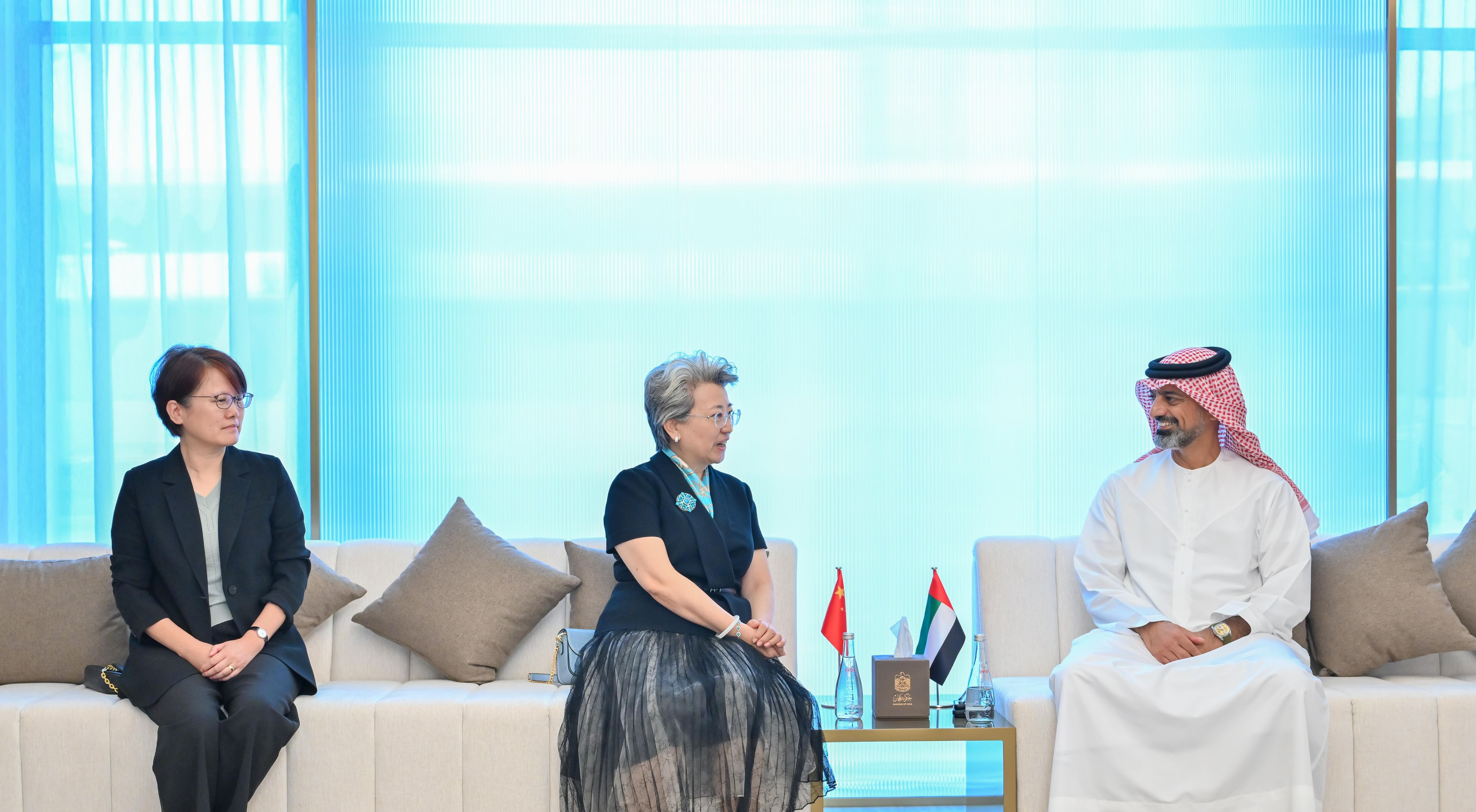 عمار بن حميد يبحث مع القنصل العام لجمهورية الصين سبل تعزيز التعاون