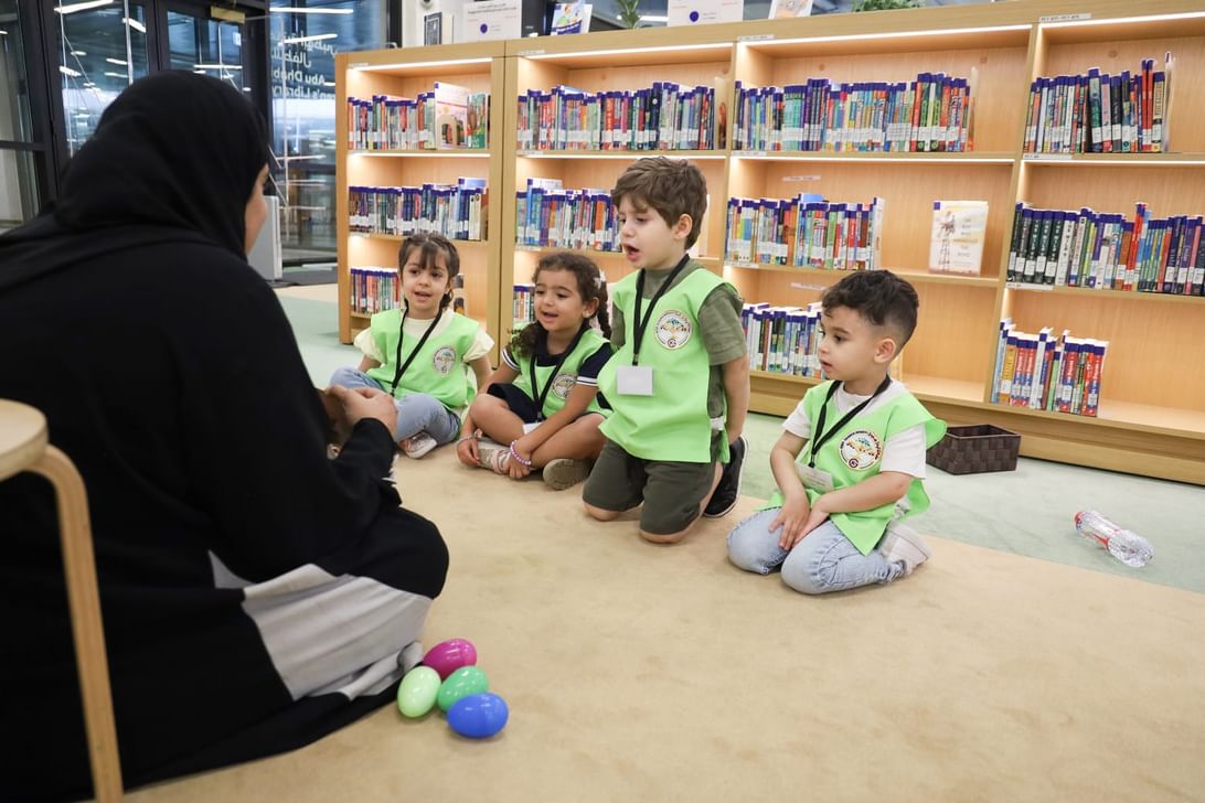 "أبوظبي للغة العربية" يطلق "الطفل يقرأ"