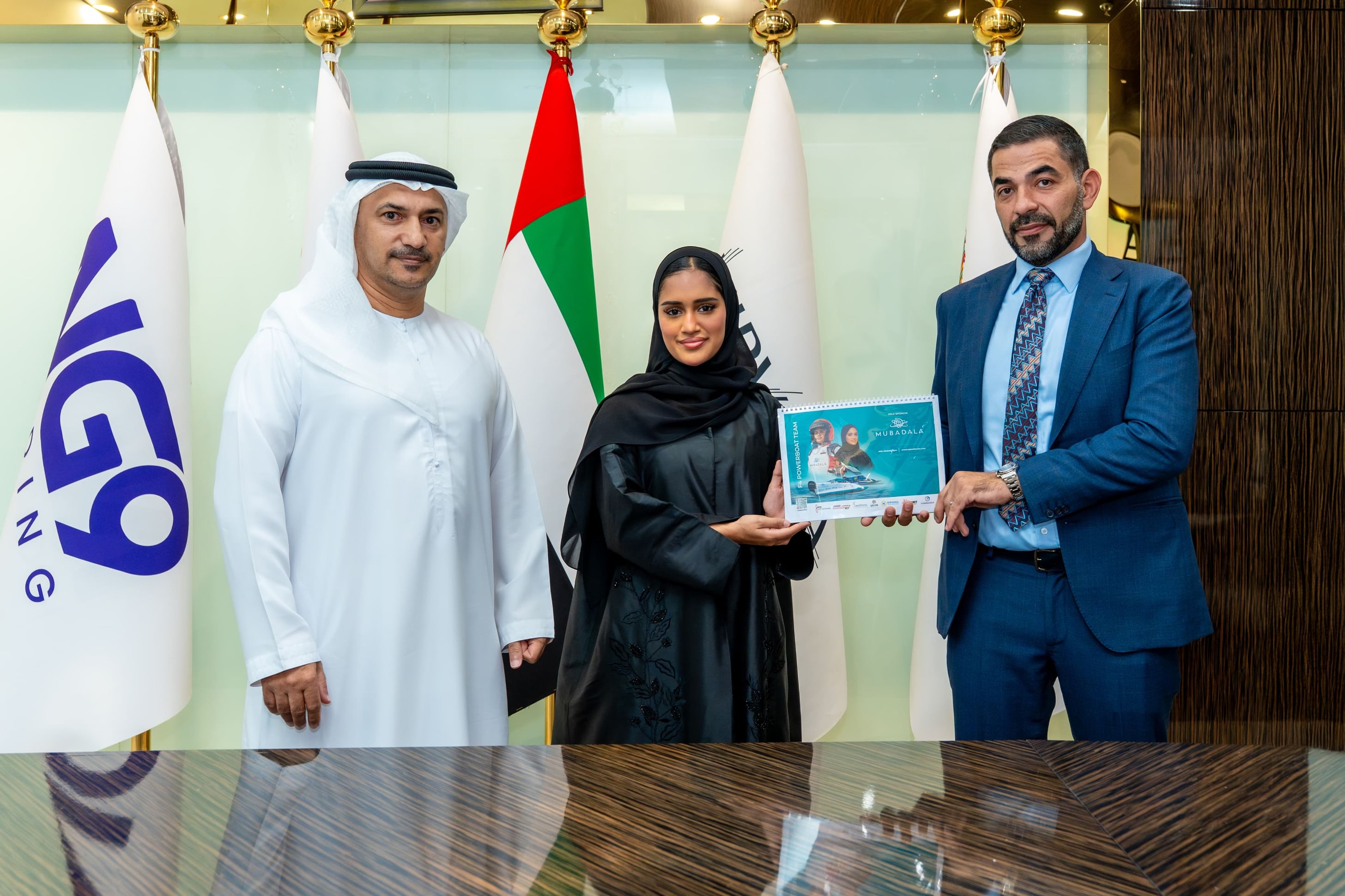 علياء عبد السلام  ..  أول إماراتية تشارك ببطولة العالم لزوارق الفورمولا 4