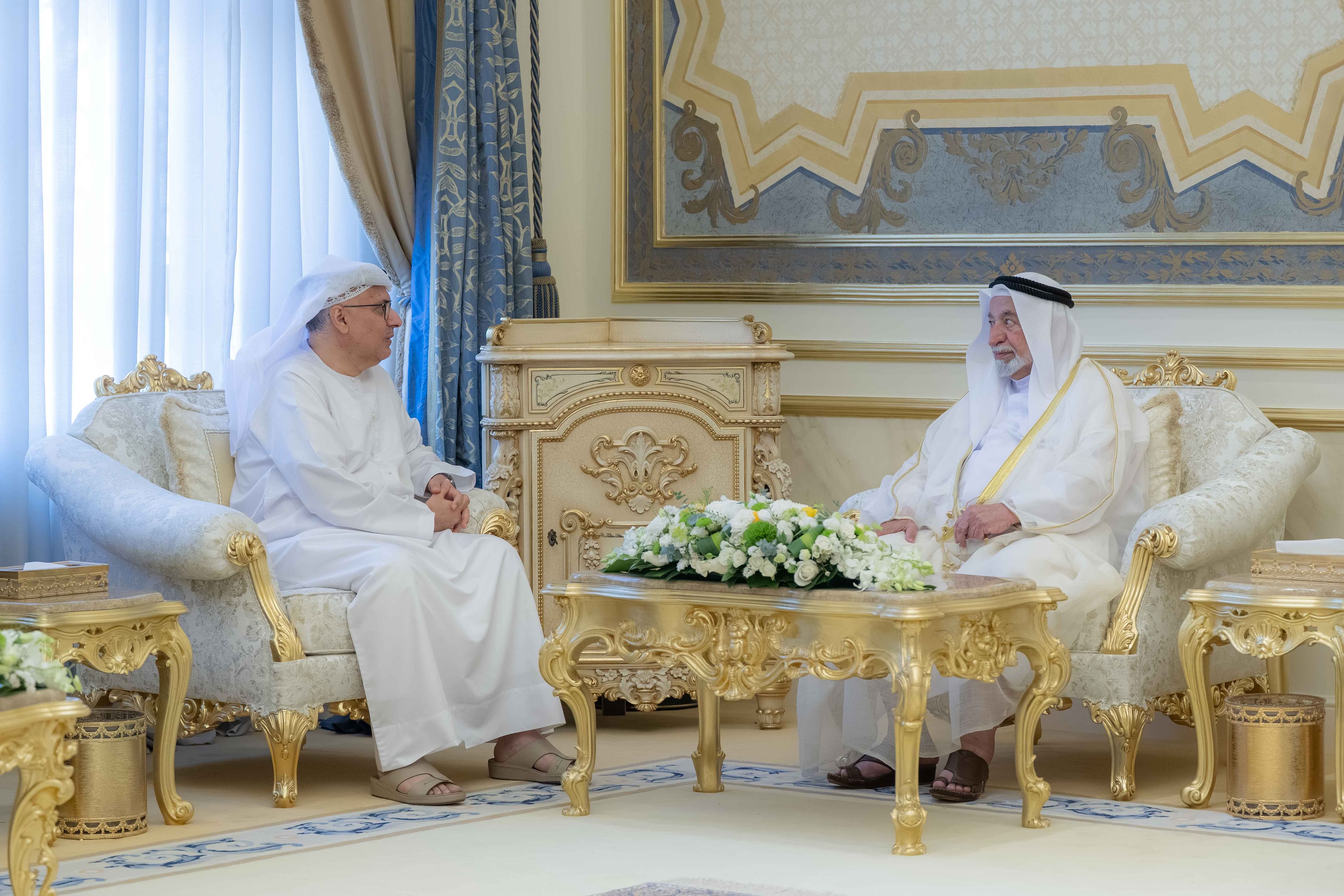 حاكم الشارقة يستقبل وزير التعليم العالي والبحث العلمي بالإنابة
