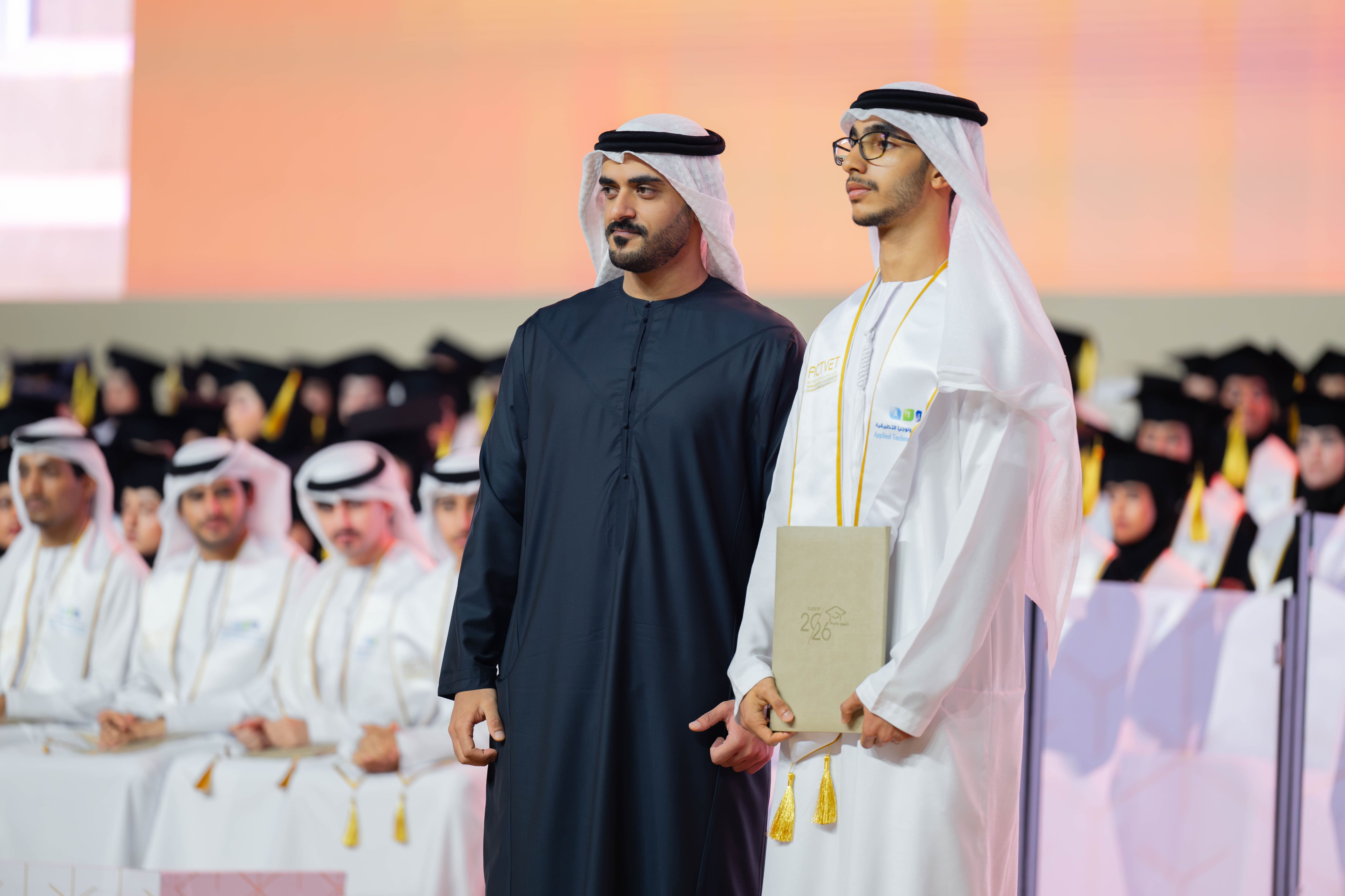 زايد بن محمد بن زايد يشهد تخريج 1,282 طالباً وطالبة من مدارس التكنولوجيا التطبيقية