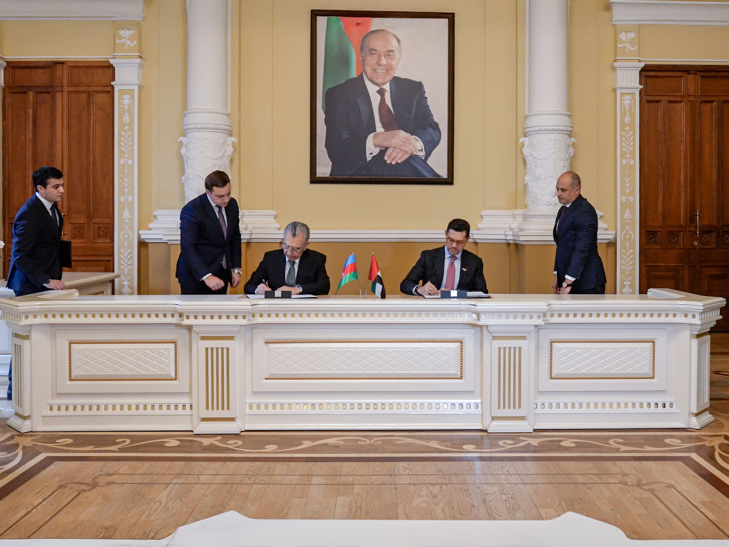 "أبوظبي" و"باكو" توقّعان اتفاقية توأمة لتعزيز التعاون الحضري