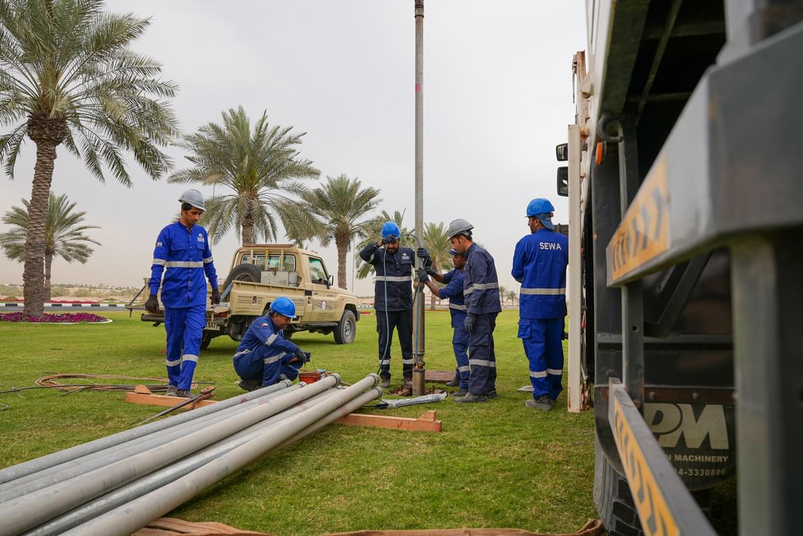 هيئة كهرباء ومياه الشارقة تكمل صيانة 672 بئراً لتعزيز أمن المياه لعام 2025