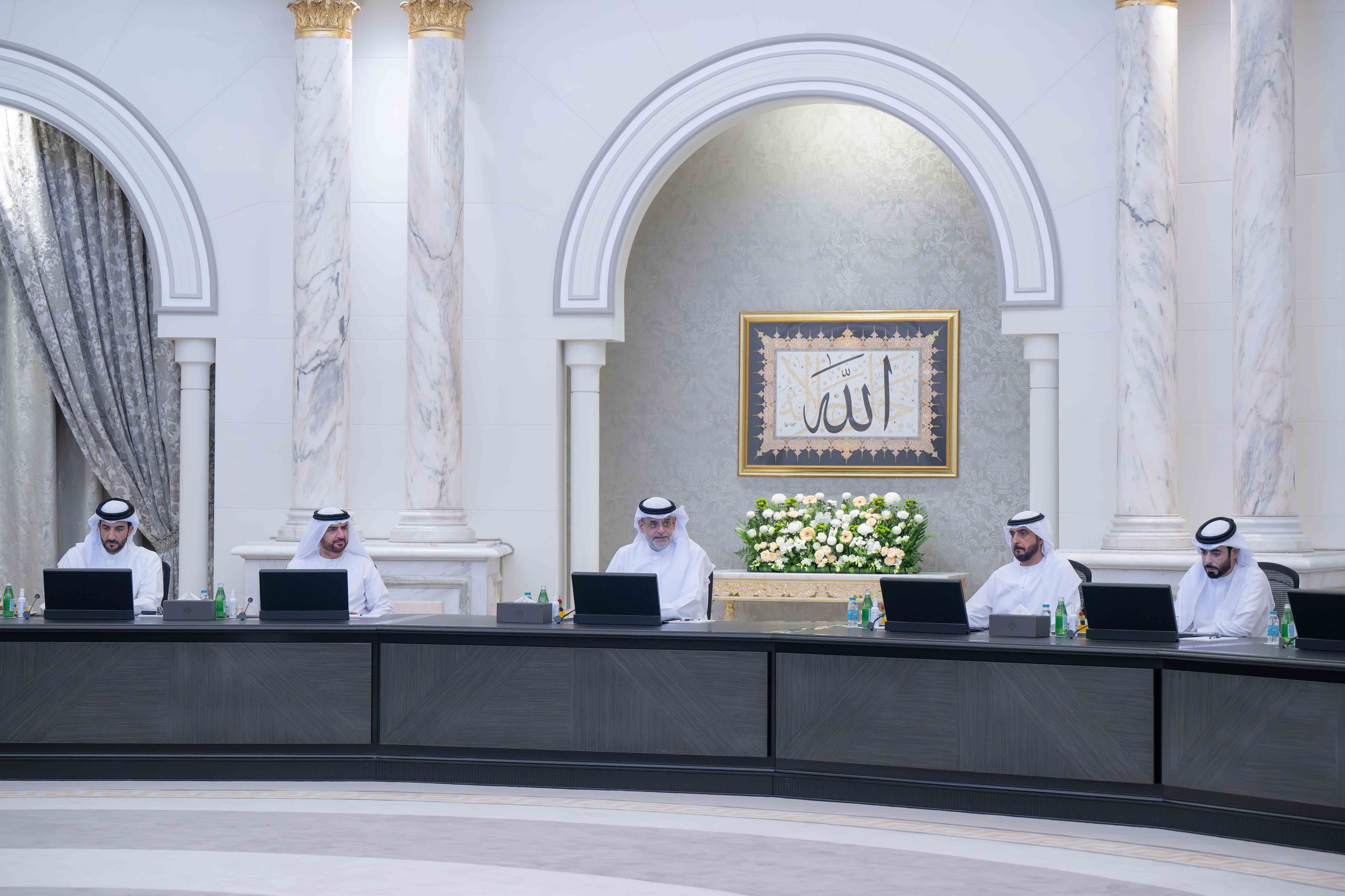 ولي عهد الشارقة يترأس اجتماع المجلس التنفيذي