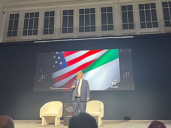 "إرنست آند يونغ": نمو اقتصاد الإمارات مستمر والاقتصاد الرقمي يتصدر الأولويات