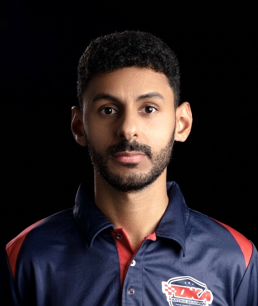 العُماني سند الرواحي أول حاصل على منحة دراسية من الاتحاد الدولي للسيارات "فيا" في كلية إدارة الأعمال الرياضية الأوروبية