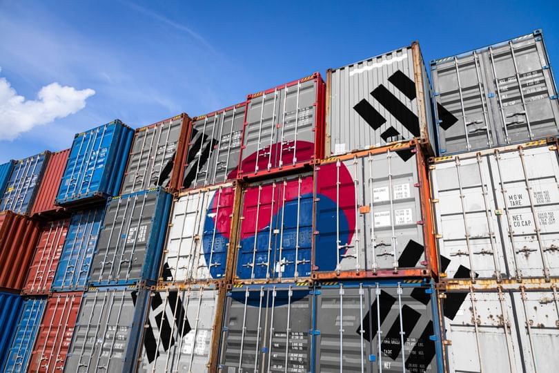 صادرات كوريا ترتفع 8.3% في أول 20 يوما من يونيو بفضل الطلب على الرقائق