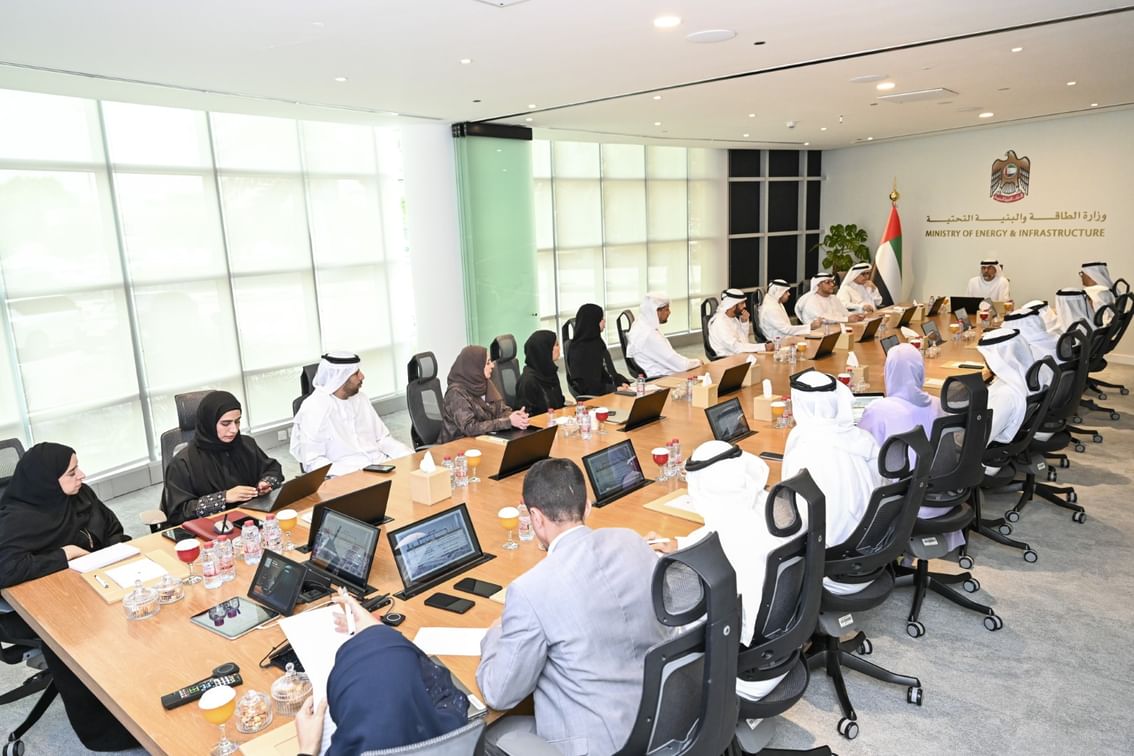 "الإمارات للبنية التحتية والإسكان" يناقش تطوير سياسات الازدحام المروري