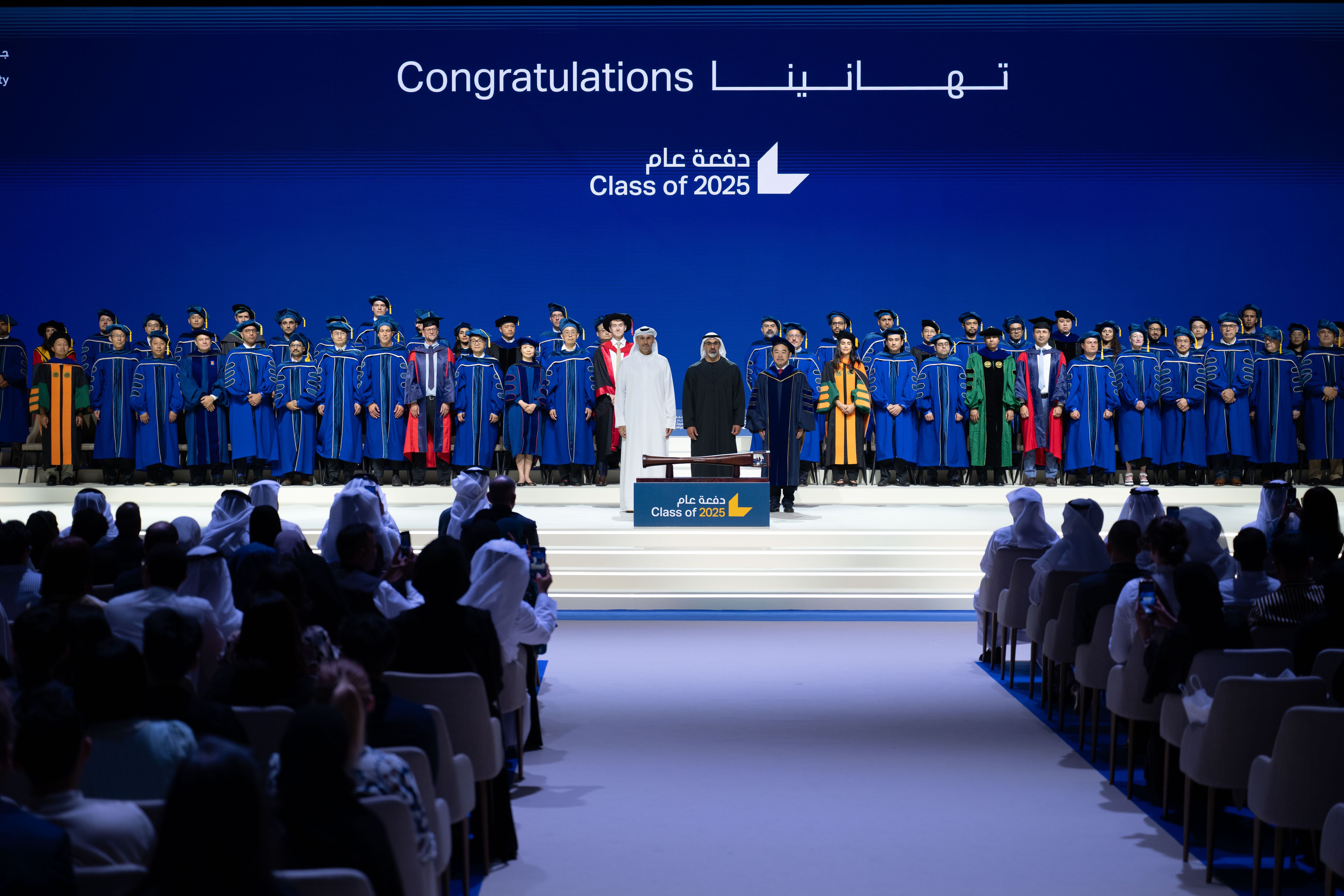 خالد بن محمد بن زايد يشهد حفل تخريج دفعة عام 2025 من جامعة محمد بن زايد للذكاء الاصطناعي