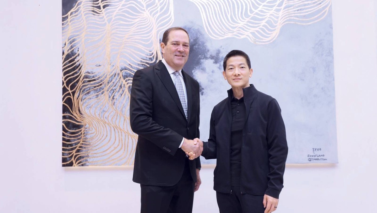 «جي 42» و«سيسكو» تطوران مجمعاً متقدماً للذكاء الاصطناعي في الإمارات