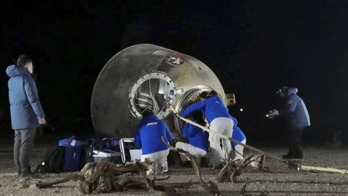 تأجيل عودة رواد الفضاء الصينيين بسبب اصطدام مركبتهم بقطعة حطام صغيرة