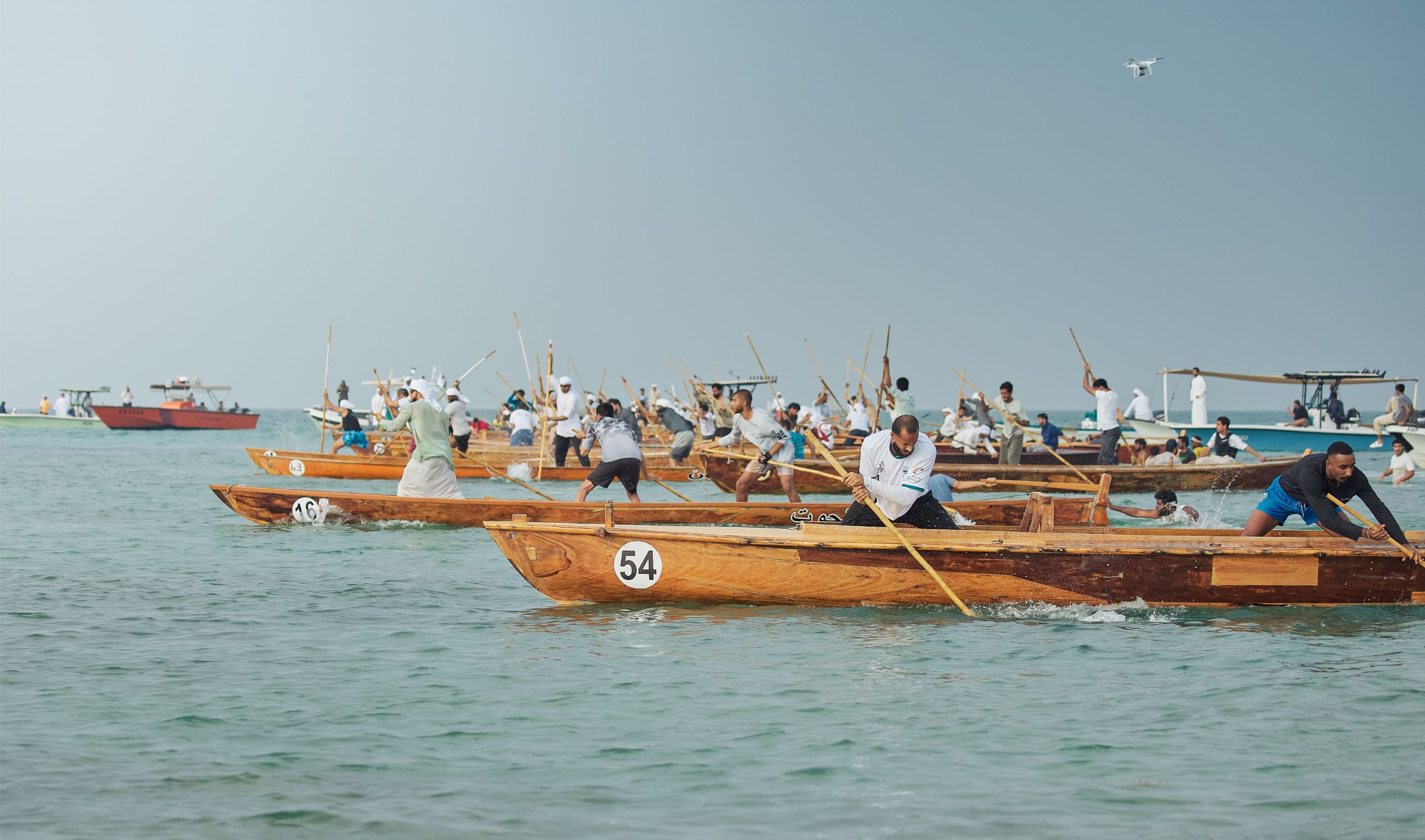 فتح باب التسجيل لسباقات المحامل والبوانيش بالظفرة والمرفأ