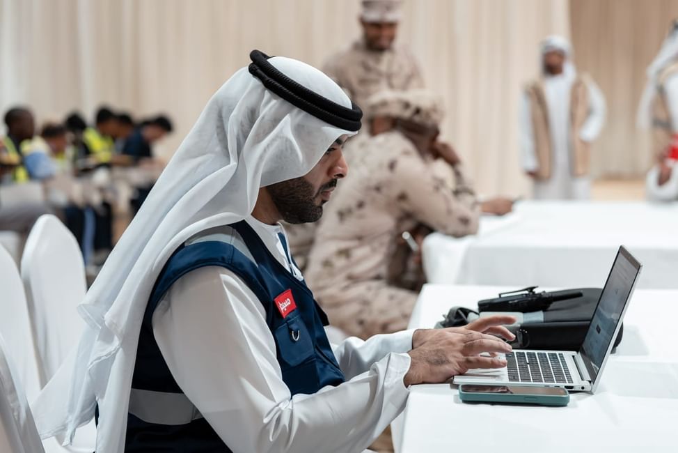 مركز "الطوارئ والأزمات" بأبوظبي ينفذ تمرينا في “براكة"