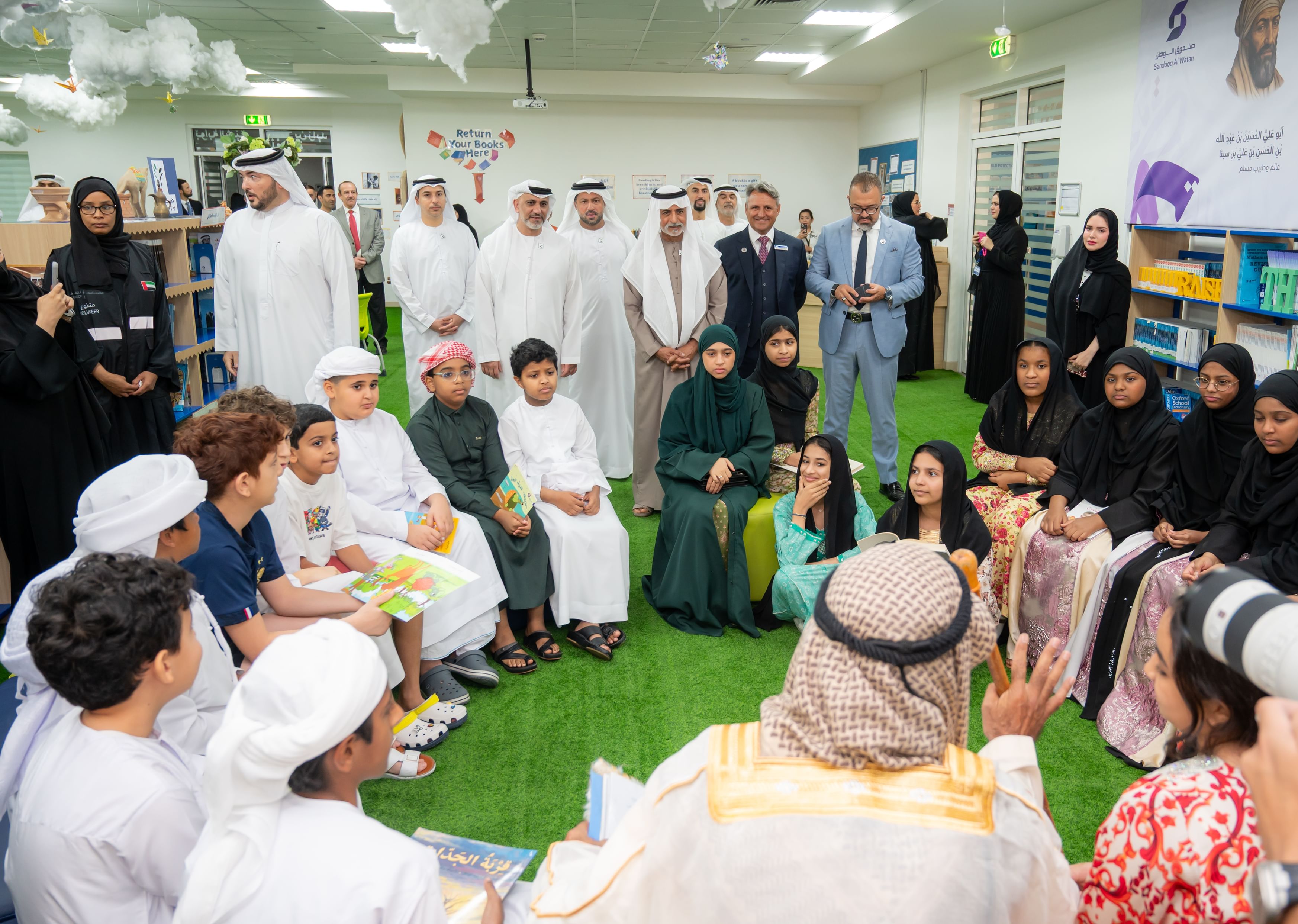 نهيان بن مبارك: البرامج الصيفية تجسد رؤية رئيس الدولة في ترسيخ الهوية الوطنية وتعزيز القيم لدى الأجيال الجديدة