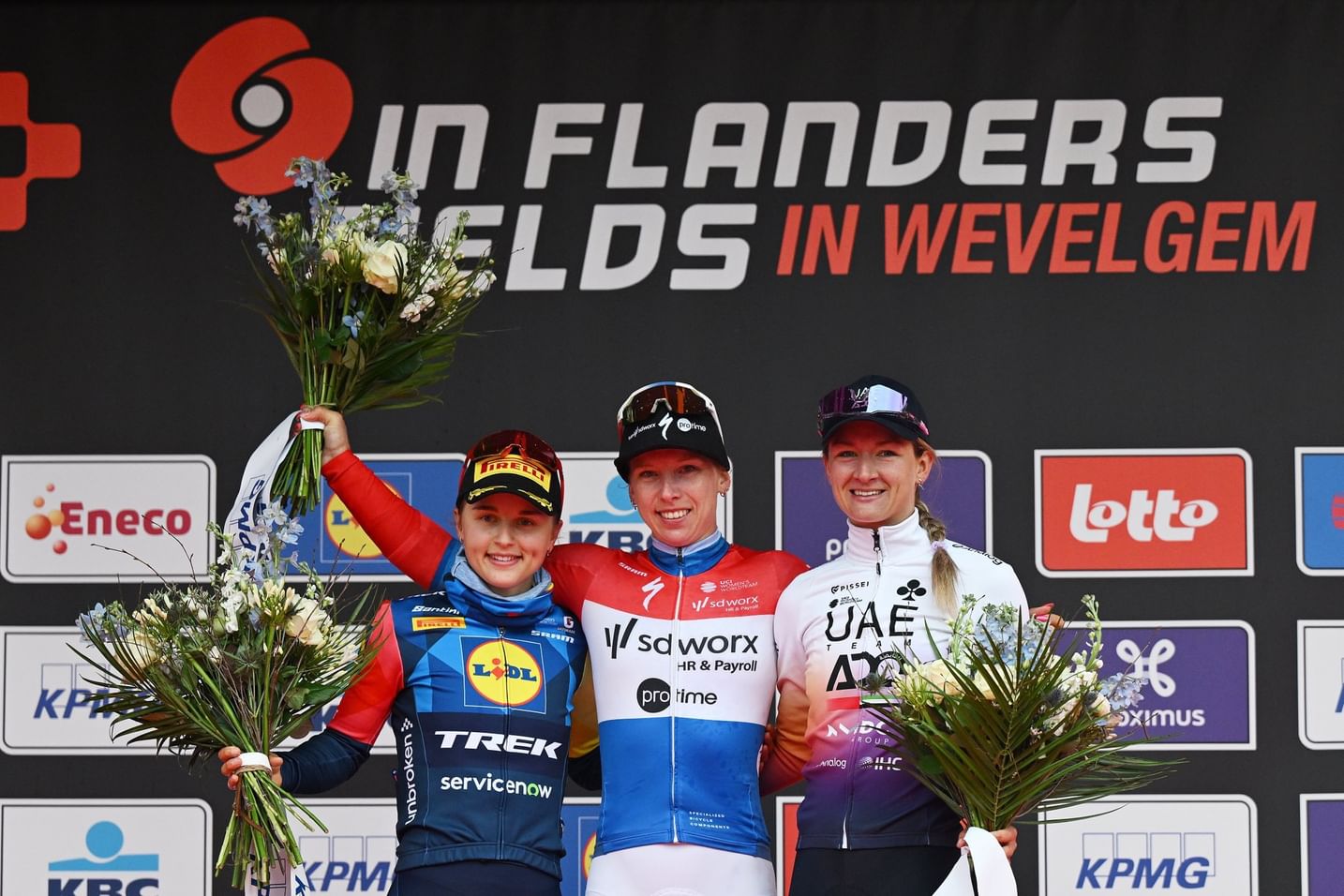"الإمارات لدراجات السيدات" ثالثاً في سباق "إن فلاندرز فيلدز" ببلجيكا