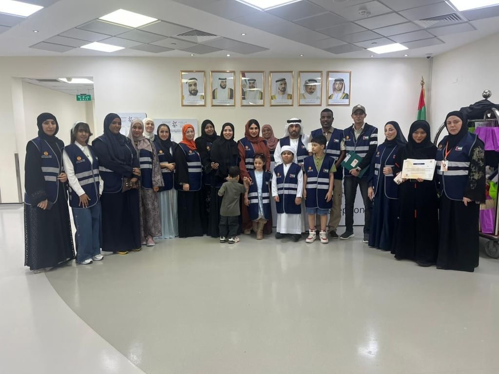 فريق عجمان التطوعي يحتفي بيوم زايد للعمل الإنساني