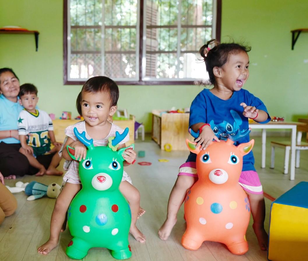 جائزة خليفة التربوية تنظم ندوة دولية حول تجربة "مراكز الرعاية النهارية للأطفال في كمبوديا"