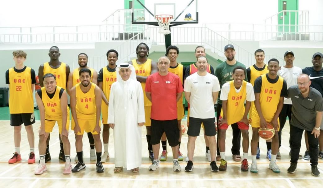 منتخب الإمارات يواجه الكويت غدا في افتتاح البطولة العربية لكرة السلة