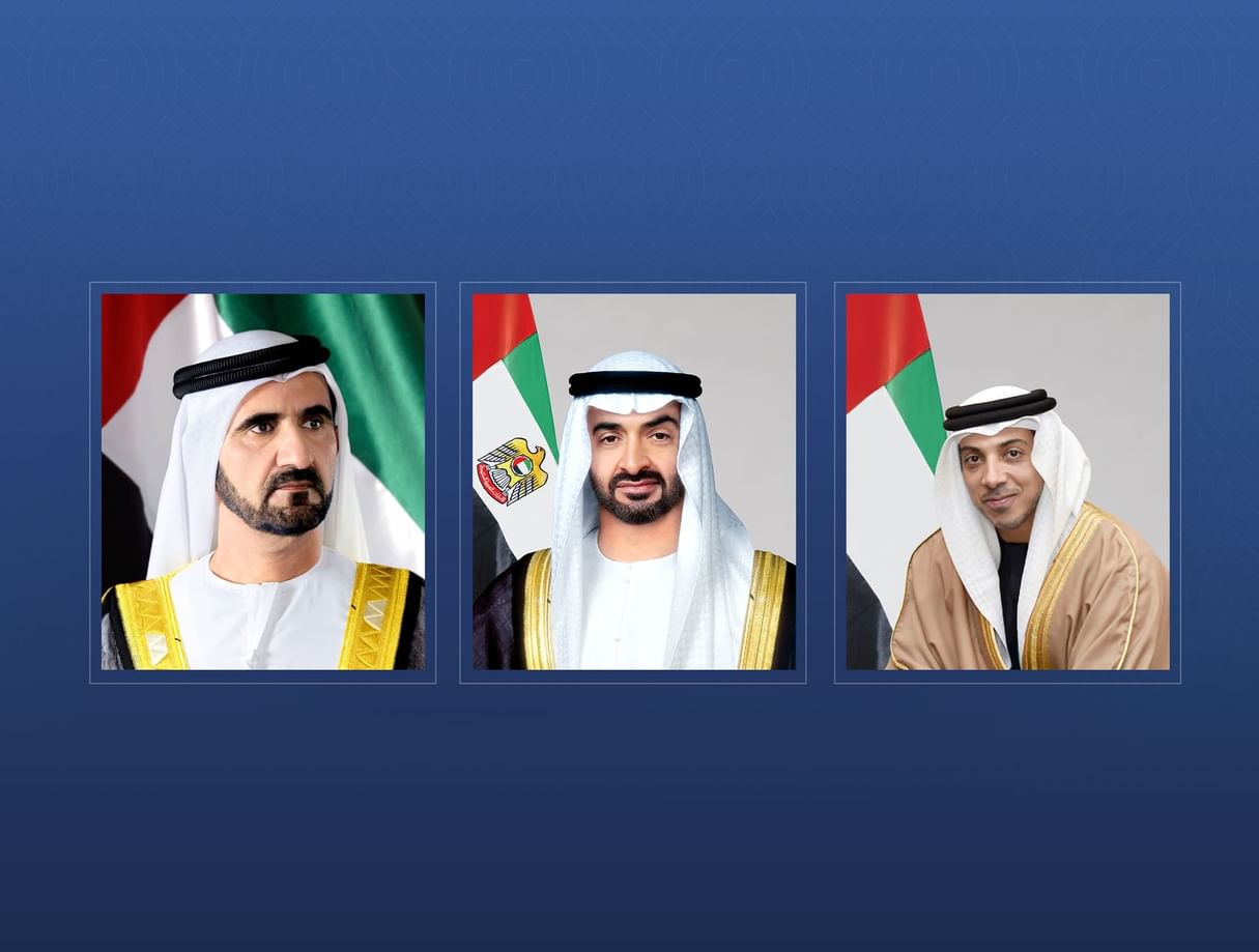رئيس الدولة ونائباه يهنئون رئيس جنوب إفريقيا بذكرى استقلال بلاده