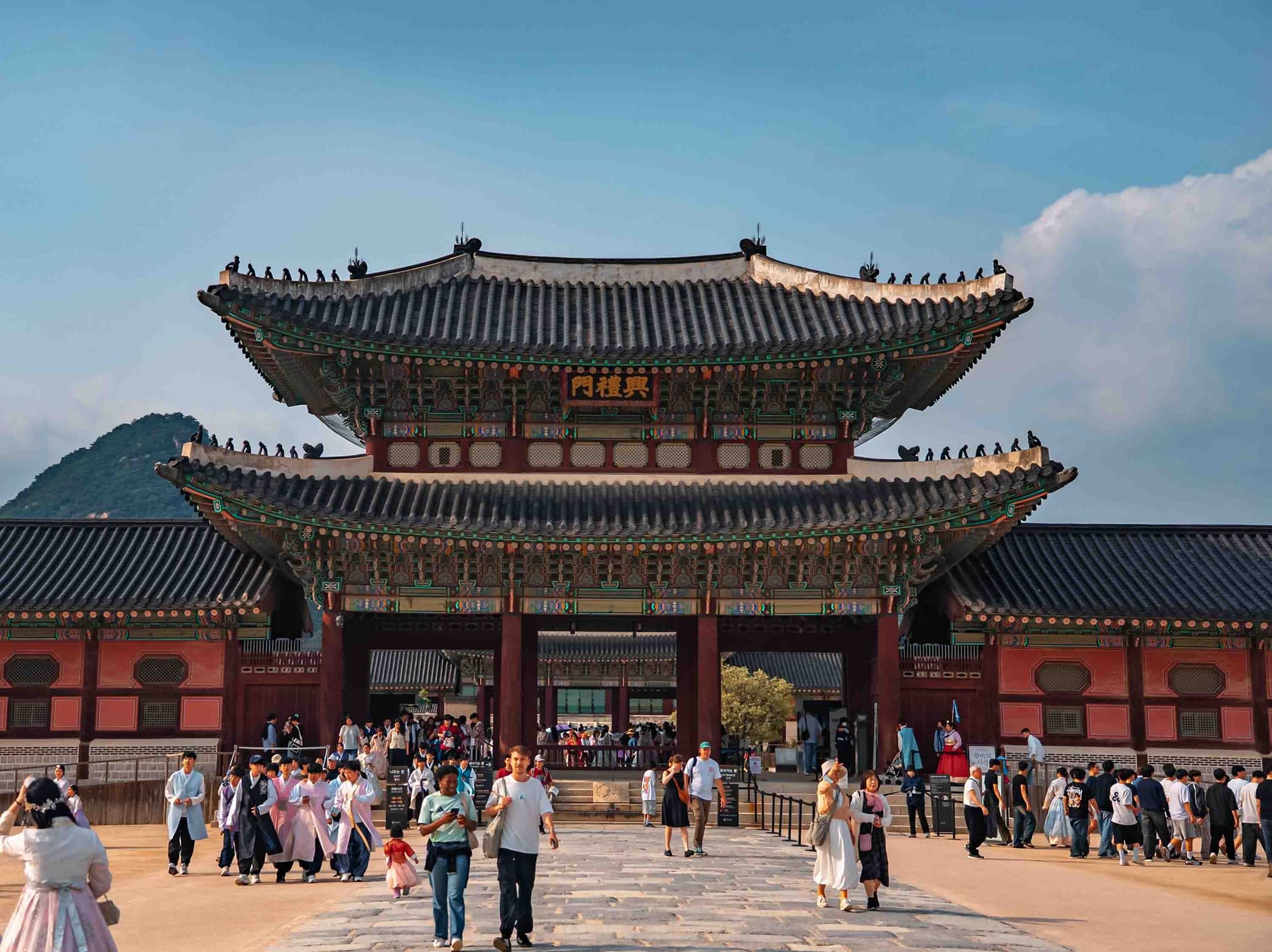 عدد السياح الأجانب في كوريا الجنوبية يسجل رقما قياسيا في الربع الأول من 2026