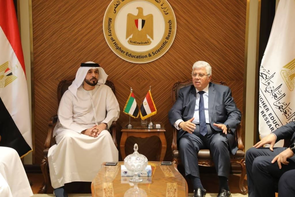 خليفة بن محمد يبحث مع وزير التعليم العالي المصري افتتاح صرح جامعة الإسكندرية في أبوظبي