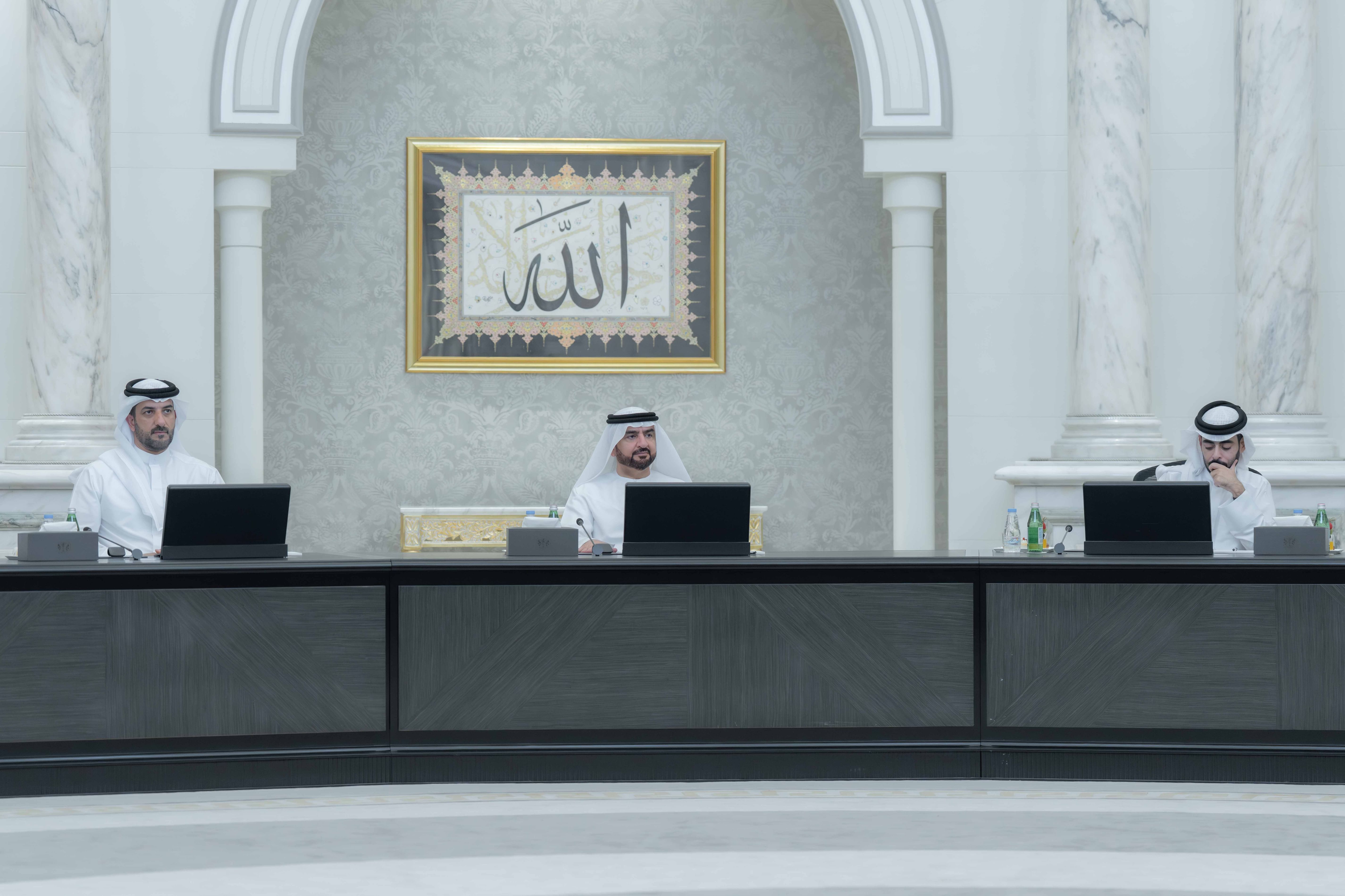 عبدالله بن سالم القاسمي يترأس اجتماع المجلس التنفيذي لإمارة الشارقة