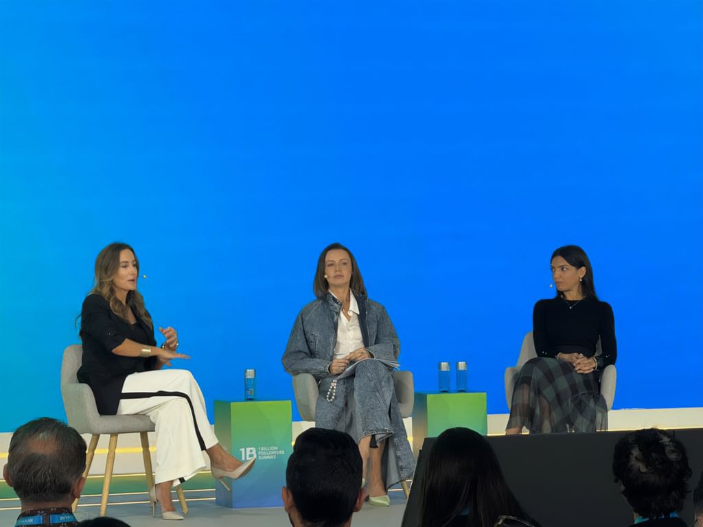 قمة المليار: الهوية الإبداعية والتوازن النفسي أساس نجاح صناع المحتوى