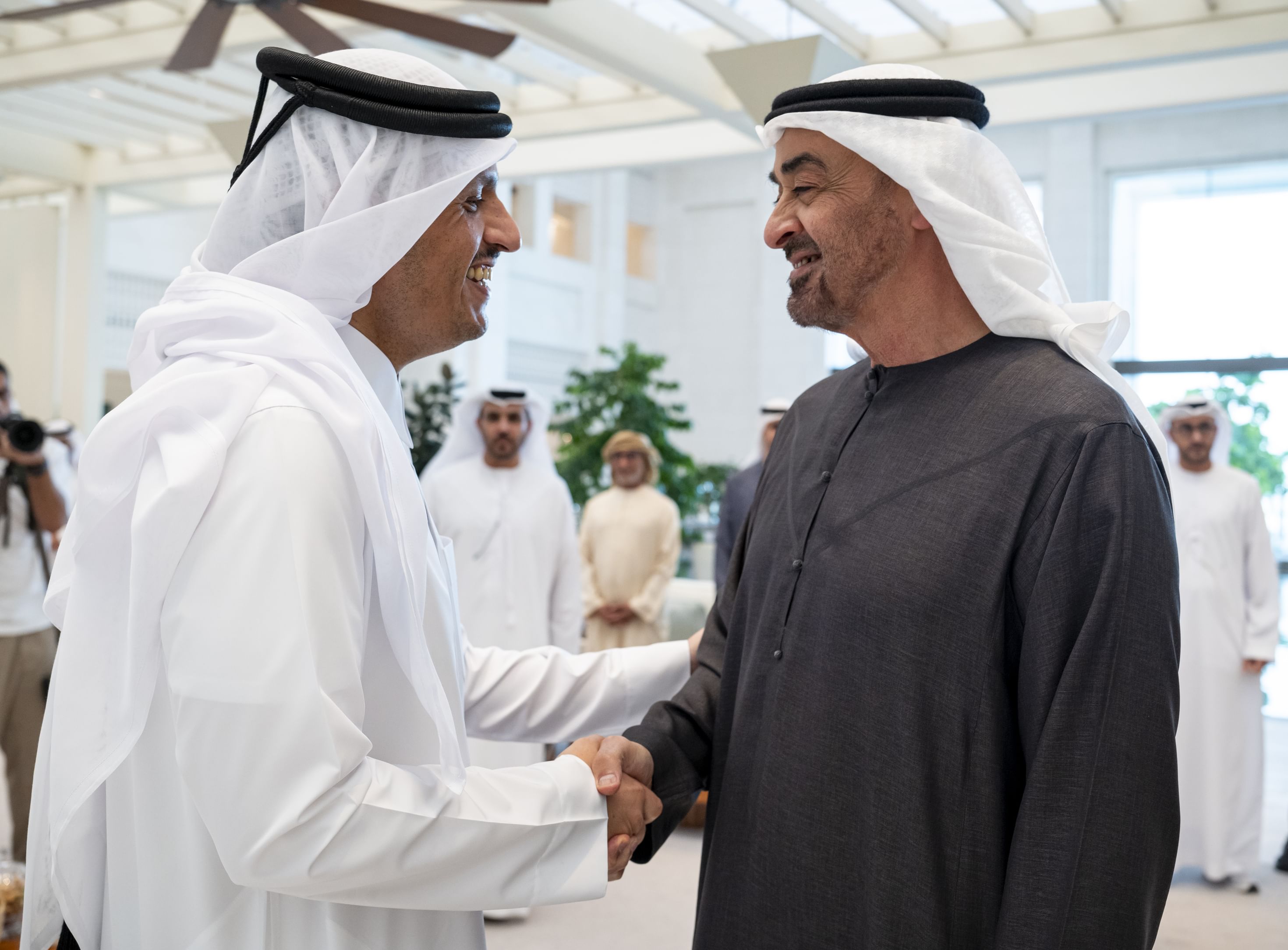 رئيس الدولة يستقبل رئيس مجلس الوزراء وزير خارجية قطر