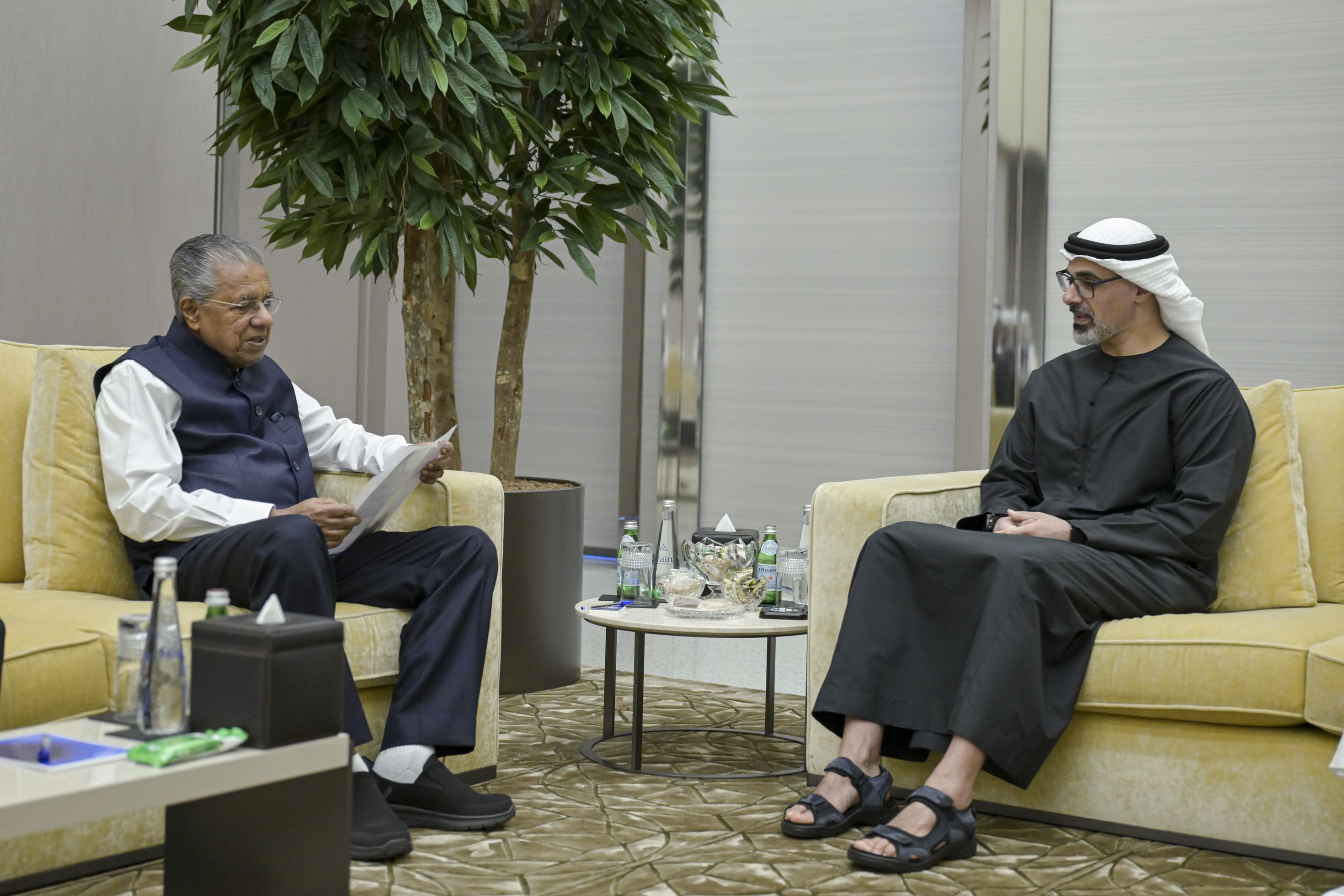 خالد بن محمد بن زايد يلتقي كبير وزراء ولاية كيرلا