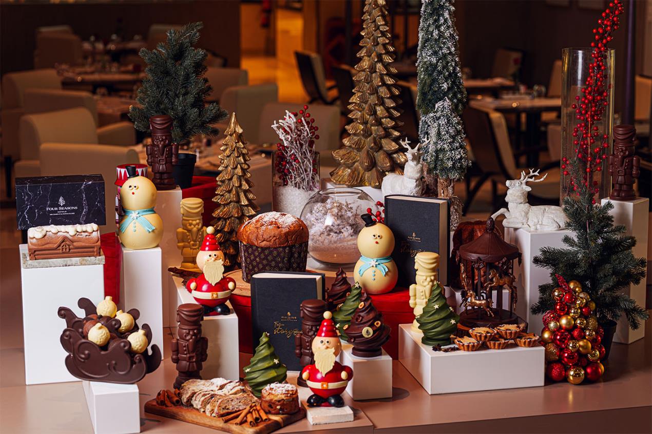 فندق فورسيزونز أبوظبي في جزيرة الماريه يقدّم تجربة "ون جوي" الخاصة بموسم الأعياد 2025 