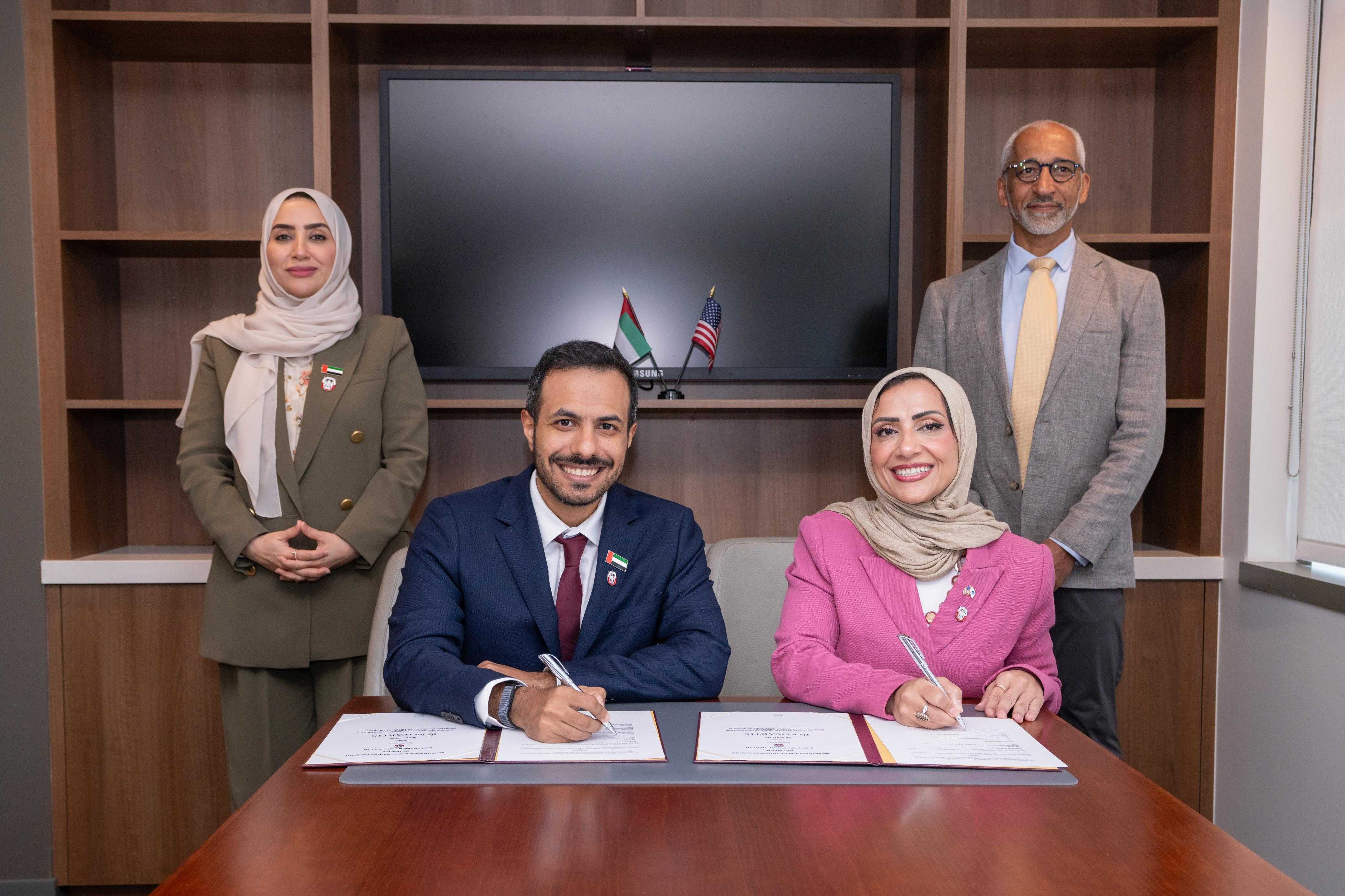 دائرة الصحة في أبوظبي ونوفارتس توقعان مذكرة تفاهم استراتيجية لتعزيز أبحاث الجينوم والابتكار في الرعاية الصحية