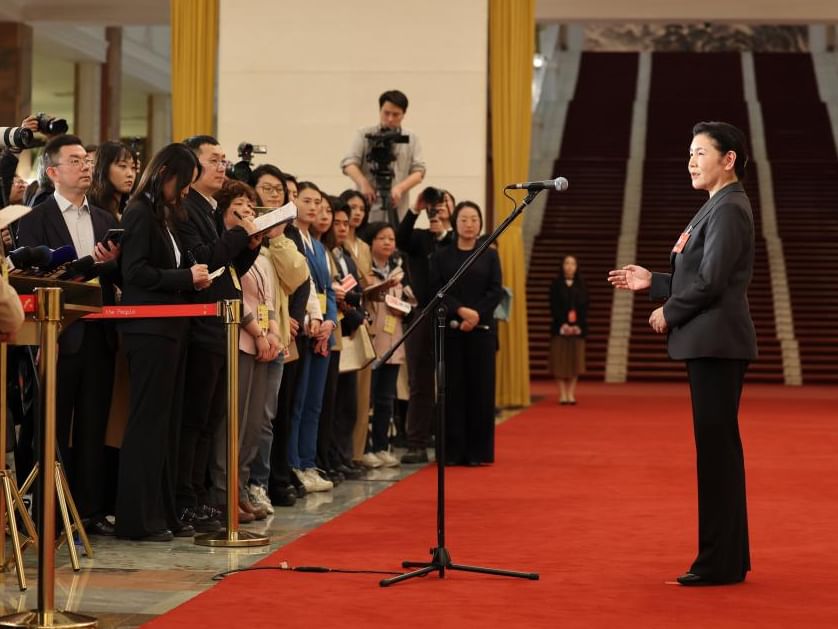 الصين تعتزم تعزيز الإطار القانوني حول الذكاء الاصطناعي