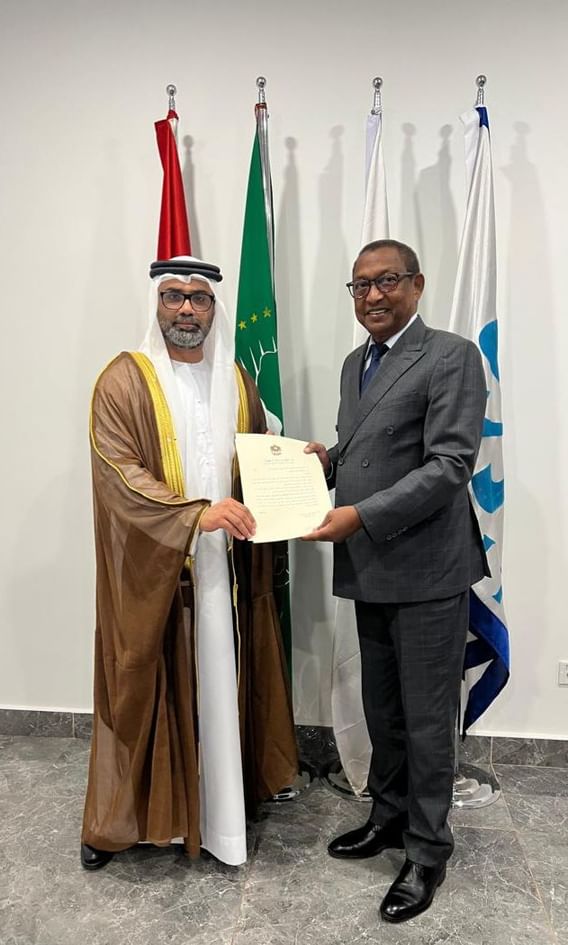 سفير الإمارات يقدم نسخة من أوراق اعتماده إلى وزير خارجية غينيا بيساو