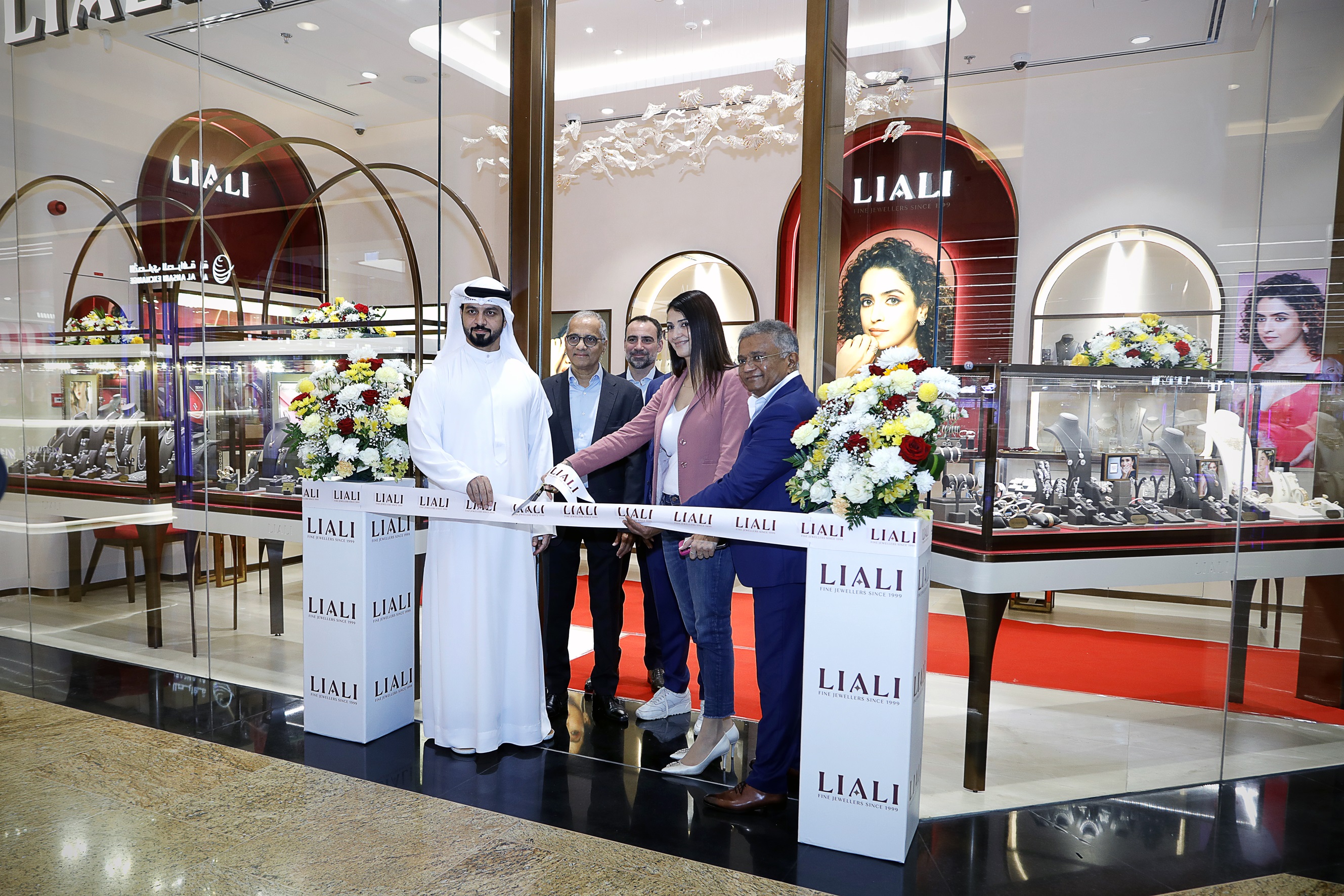 "ليالي" تكتب فصلاً جديداً من الأناقة في مول الإمارات